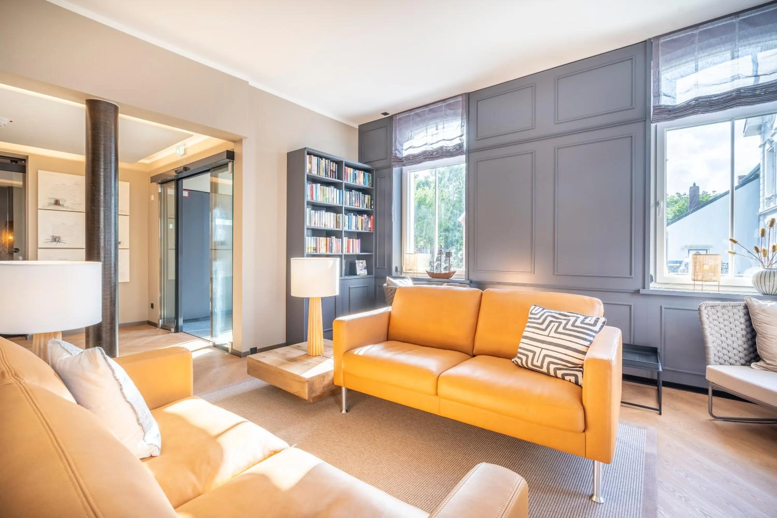 Lobby or reception in Arthotel Bakker