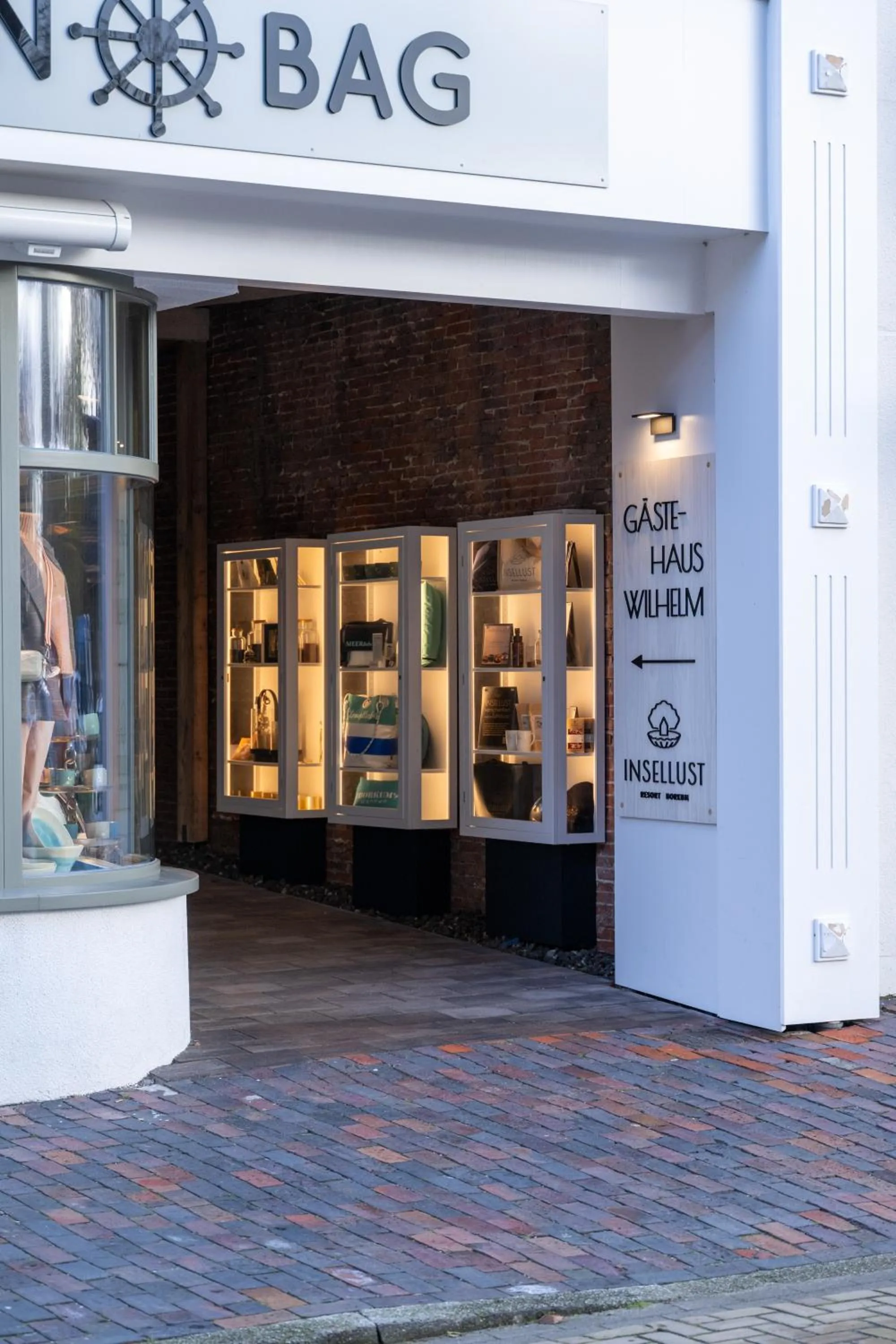 Facade/entrance in Arthotel Bakker