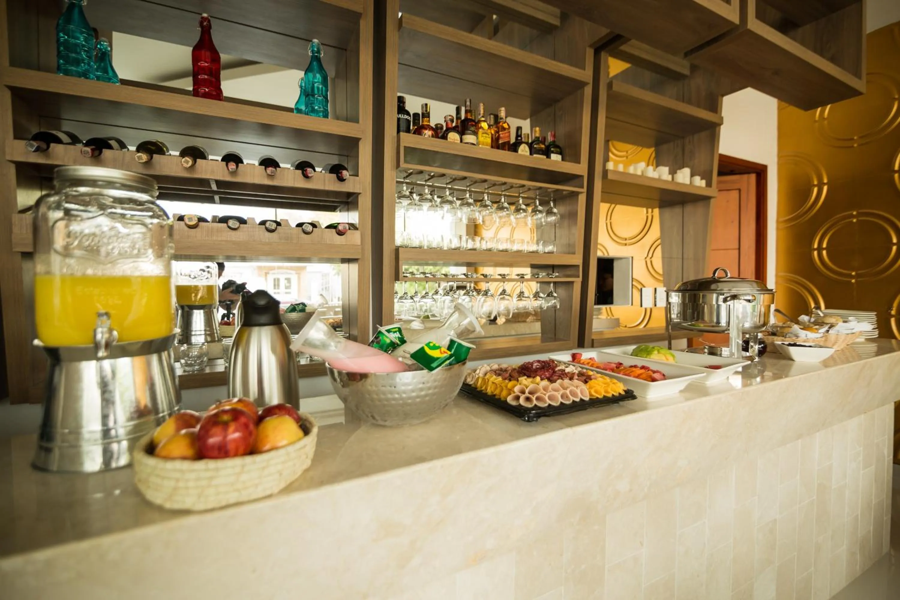 Restaurant/places to eat in Hotel Parque Del Sol