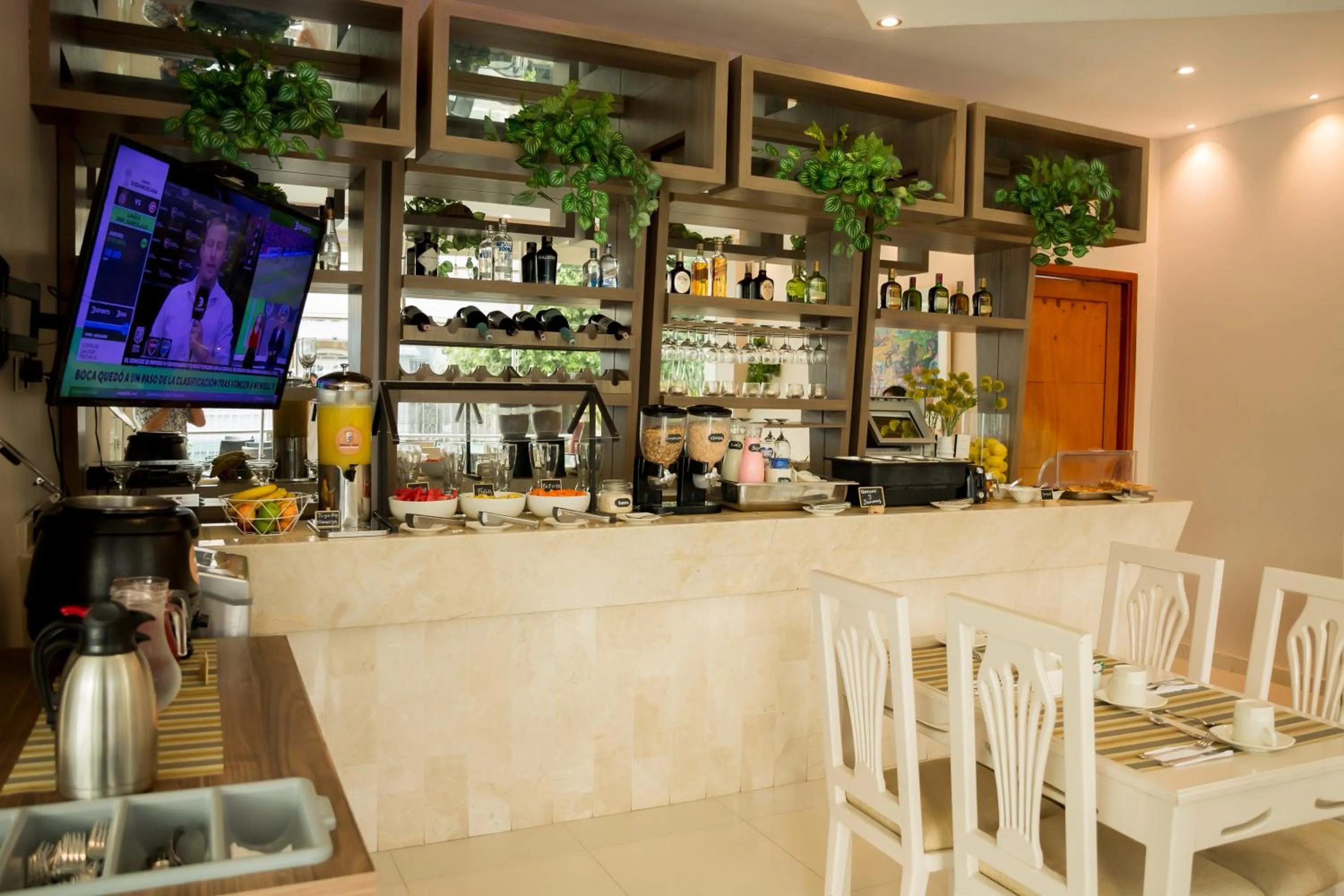 Restaurant/places to eat in Hotel Parque Del Sol