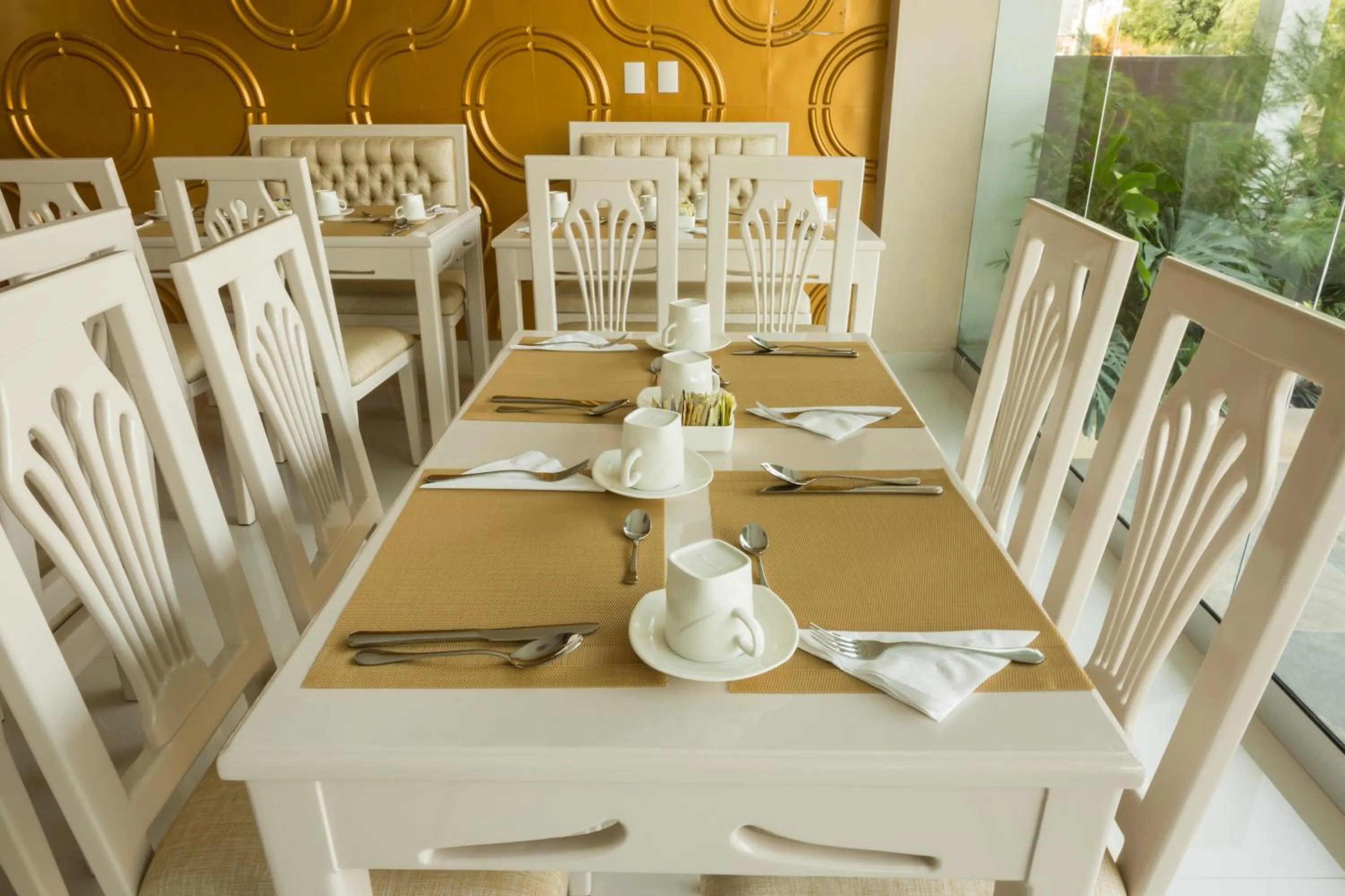 Restaurant/places to eat in Hotel Parque Del Sol