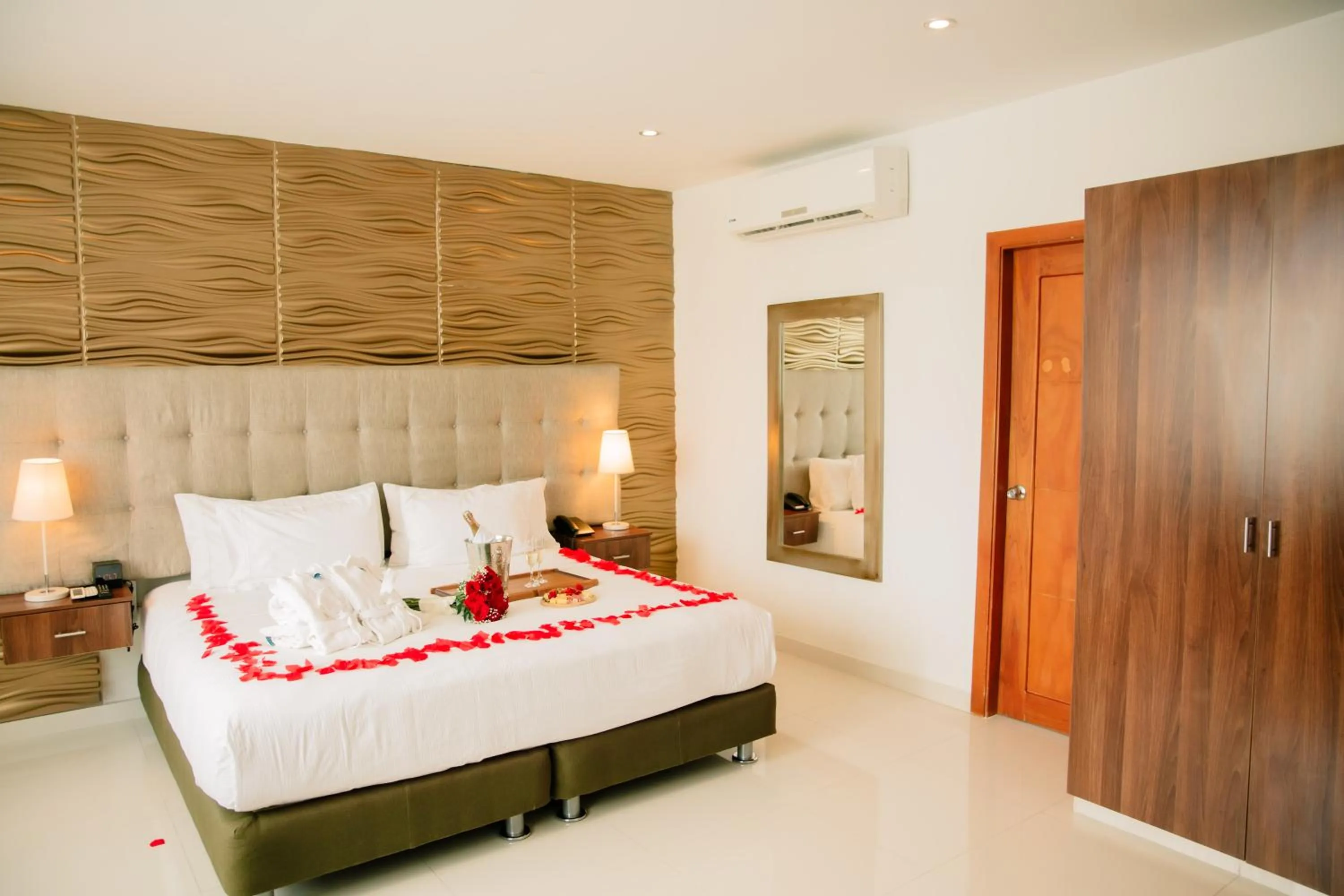 wedding, Bed in Hotel Parque Del Sol