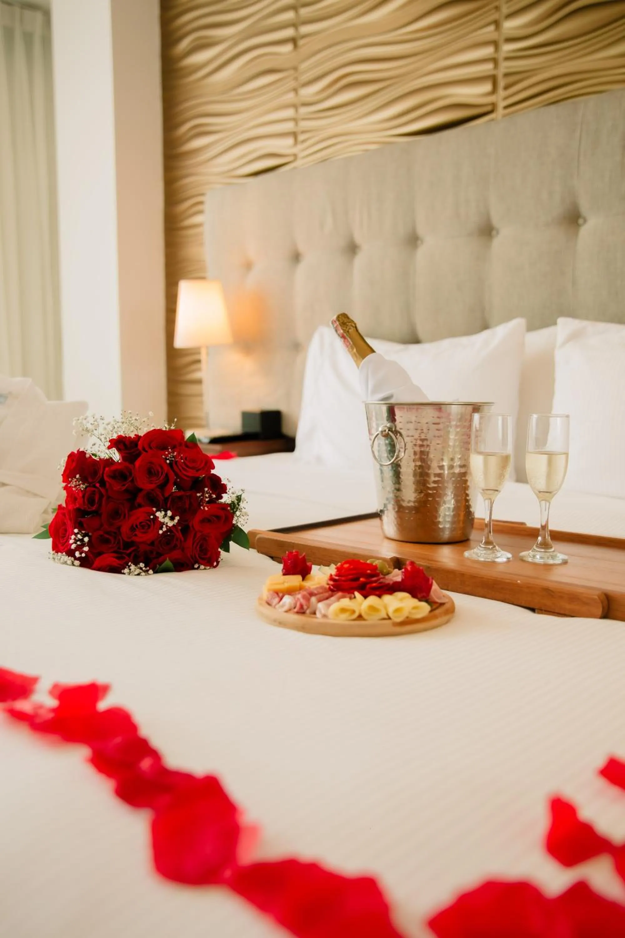 wedding, Bed in Hotel Parque Del Sol