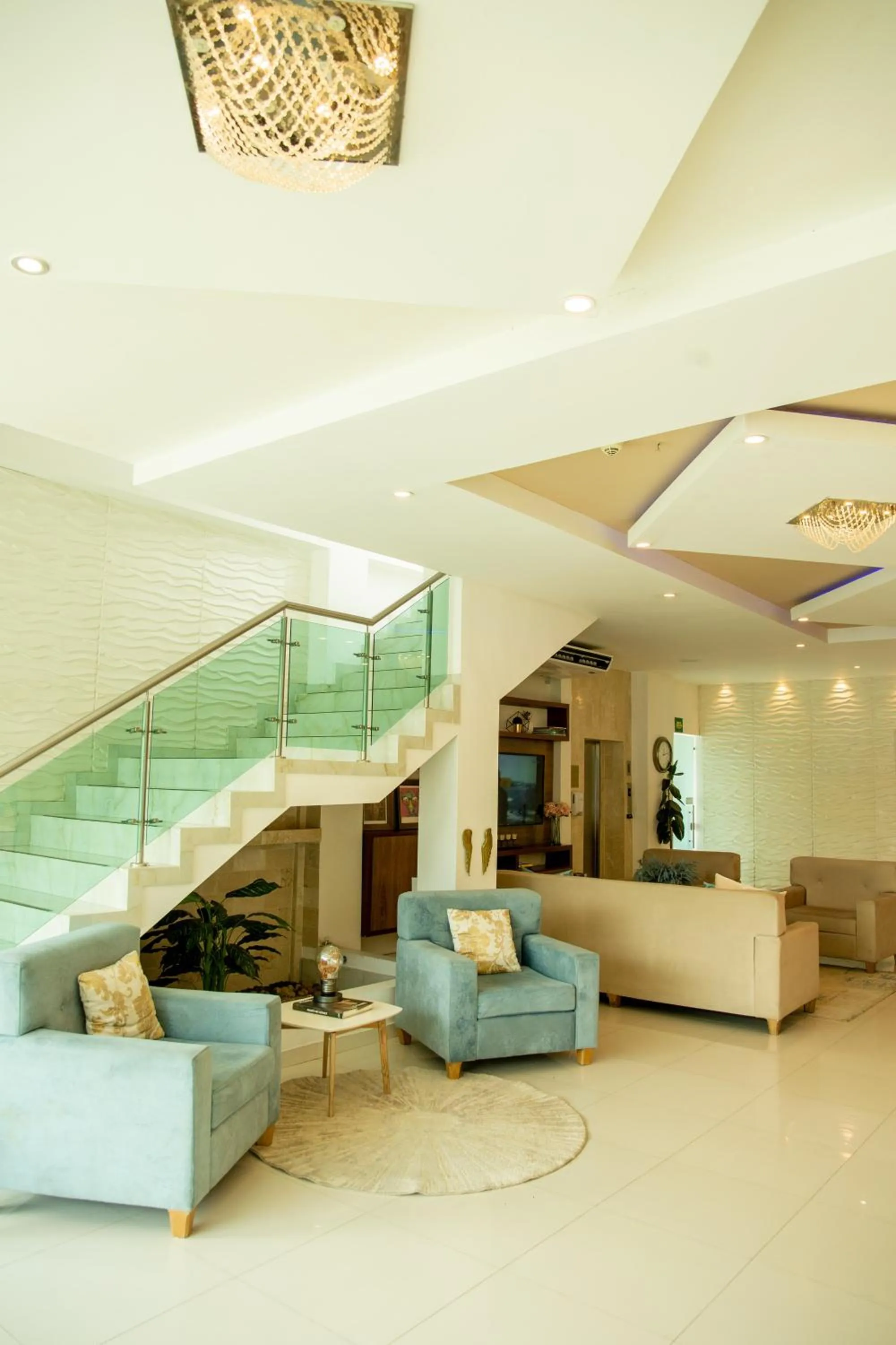 Communal lounge/ TV room in Hotel Parque Del Sol