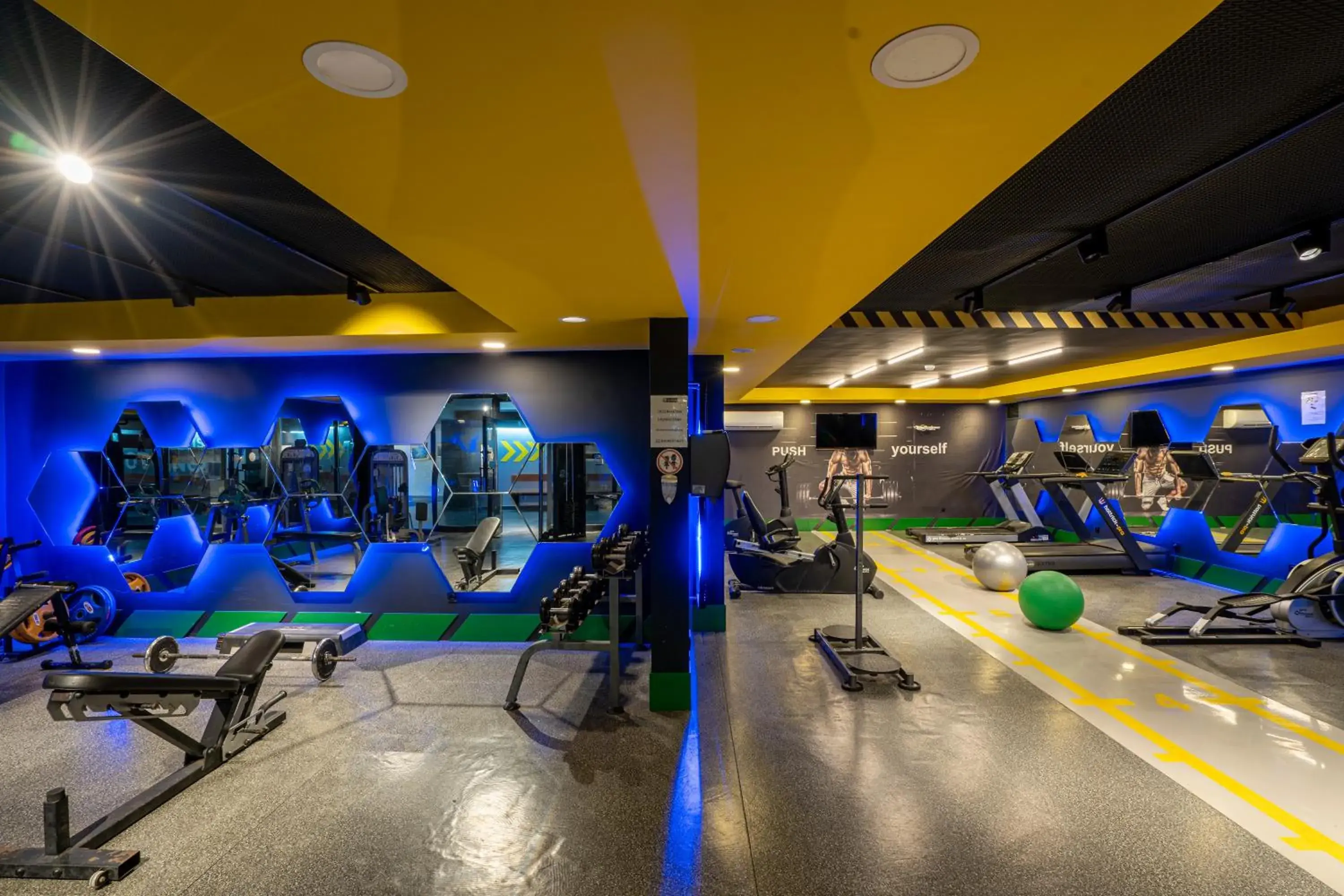 Fitness centre/facilities in Club Hotel Felicia Village