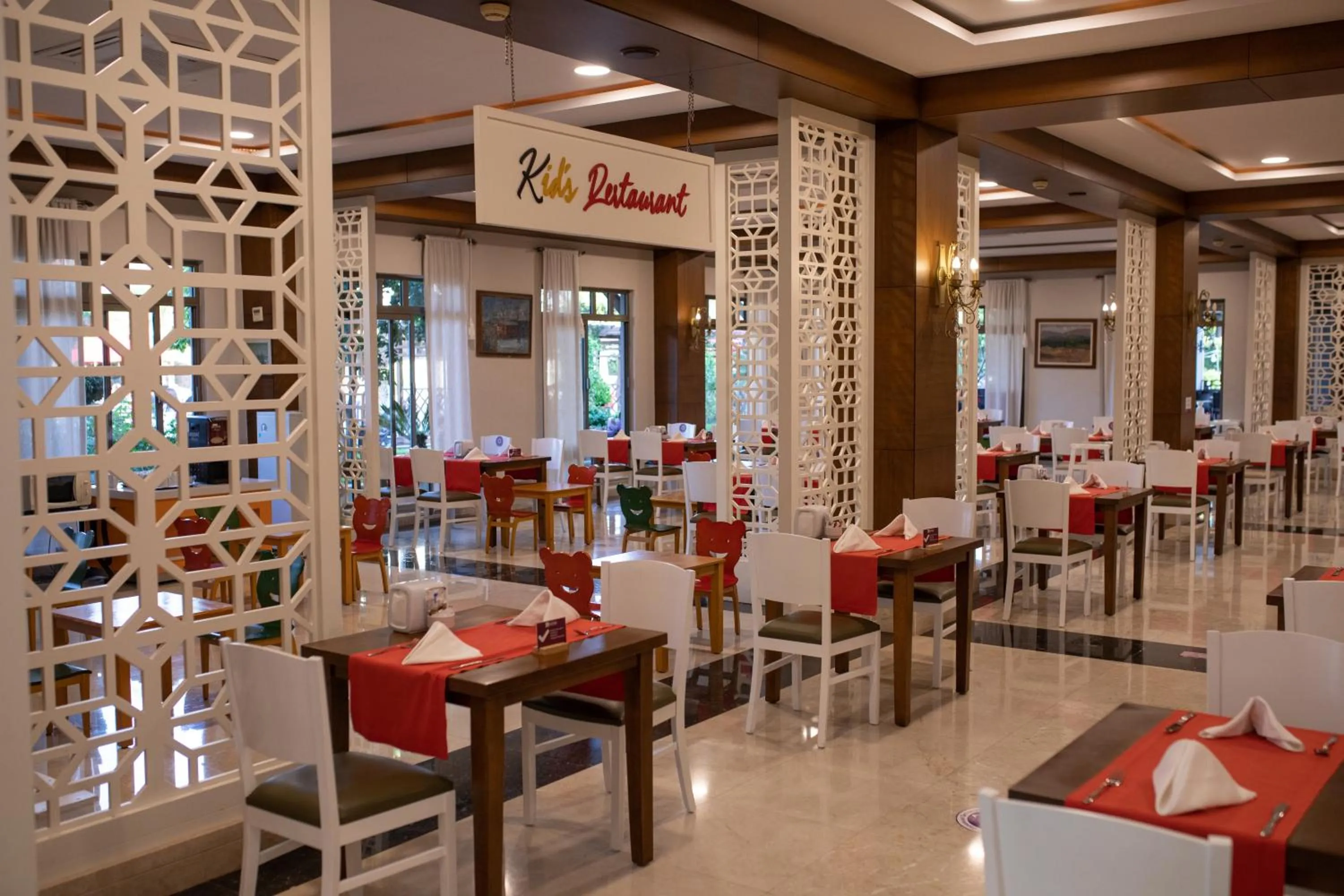 Restaurant/places to eat in Club Hotel Felicia Village