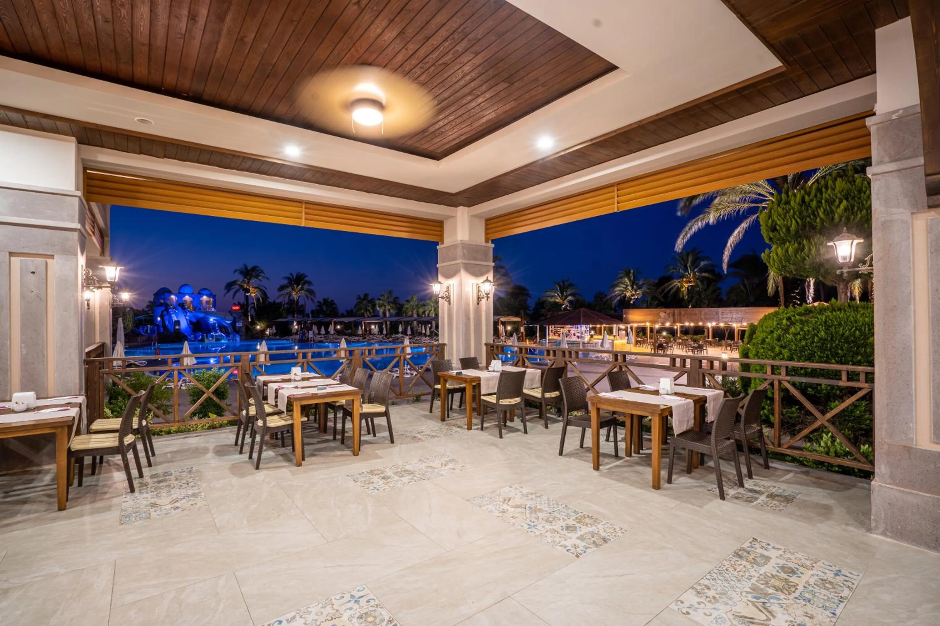 Restaurant/places to eat in Club Hotel Felicia Village