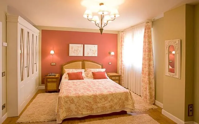 Bedroom in Casón de la Marquesa