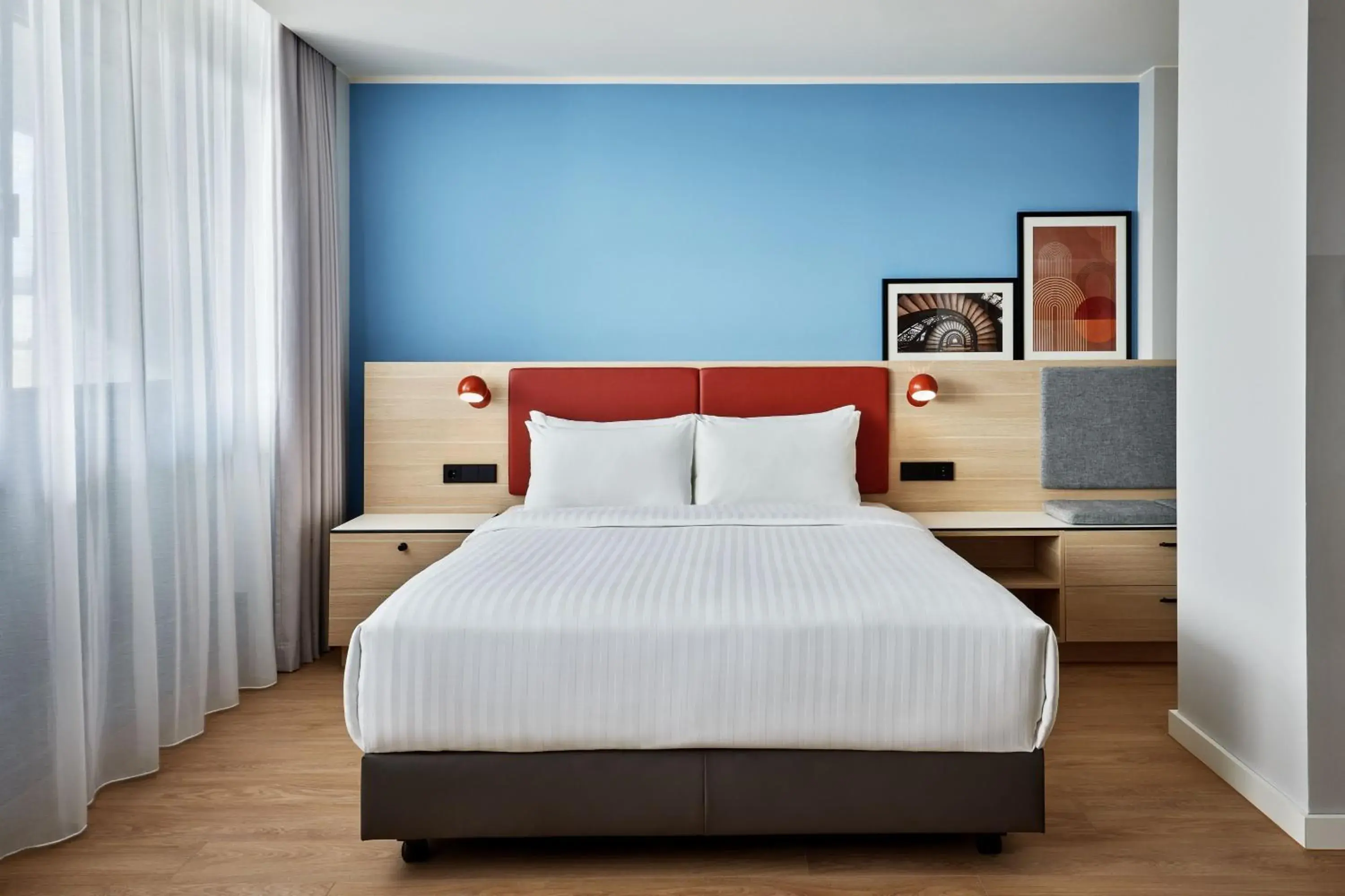 Photo of the whole room, Bed in Residence Inn by Marriott Munich Central