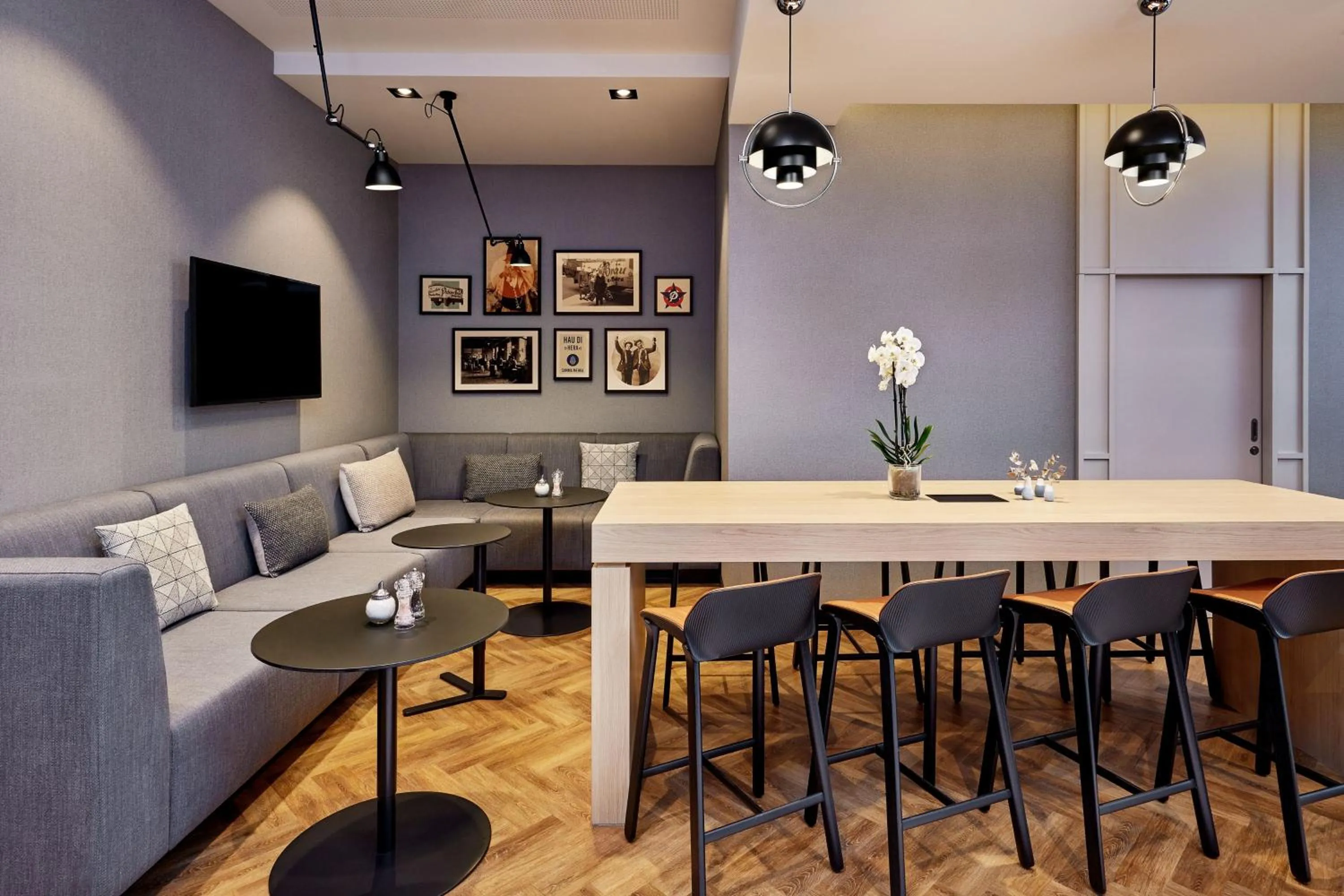 Living room in Residence Inn by Marriott Munich Central