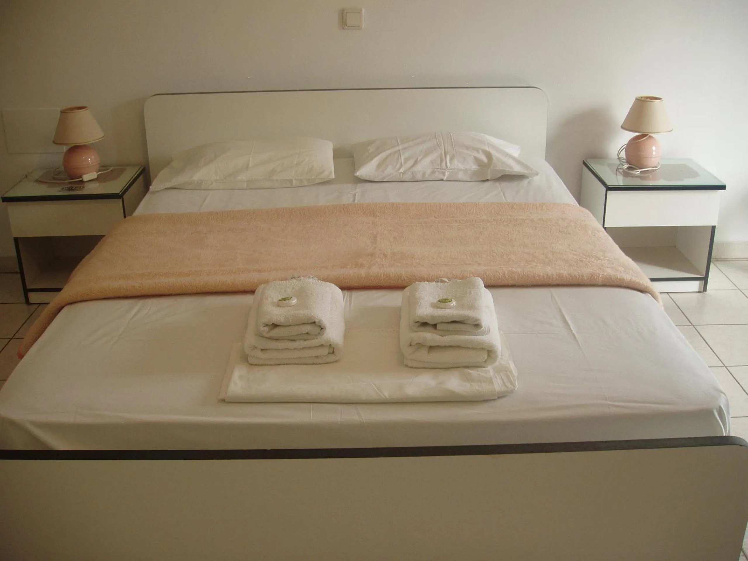 Photo of the whole room, Bed in Aris Apartments