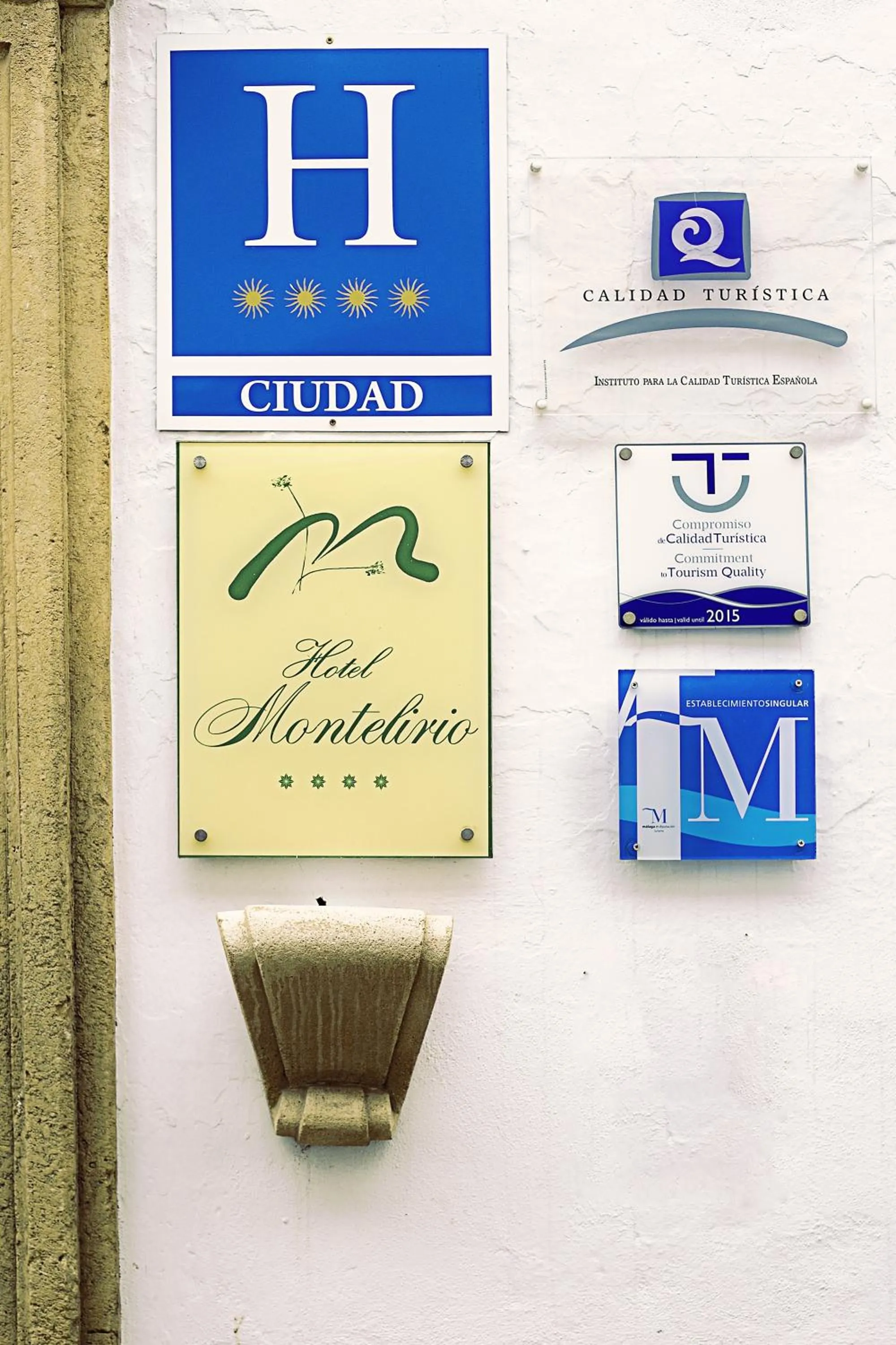 Property logo or sign in Hotel Montelirio
