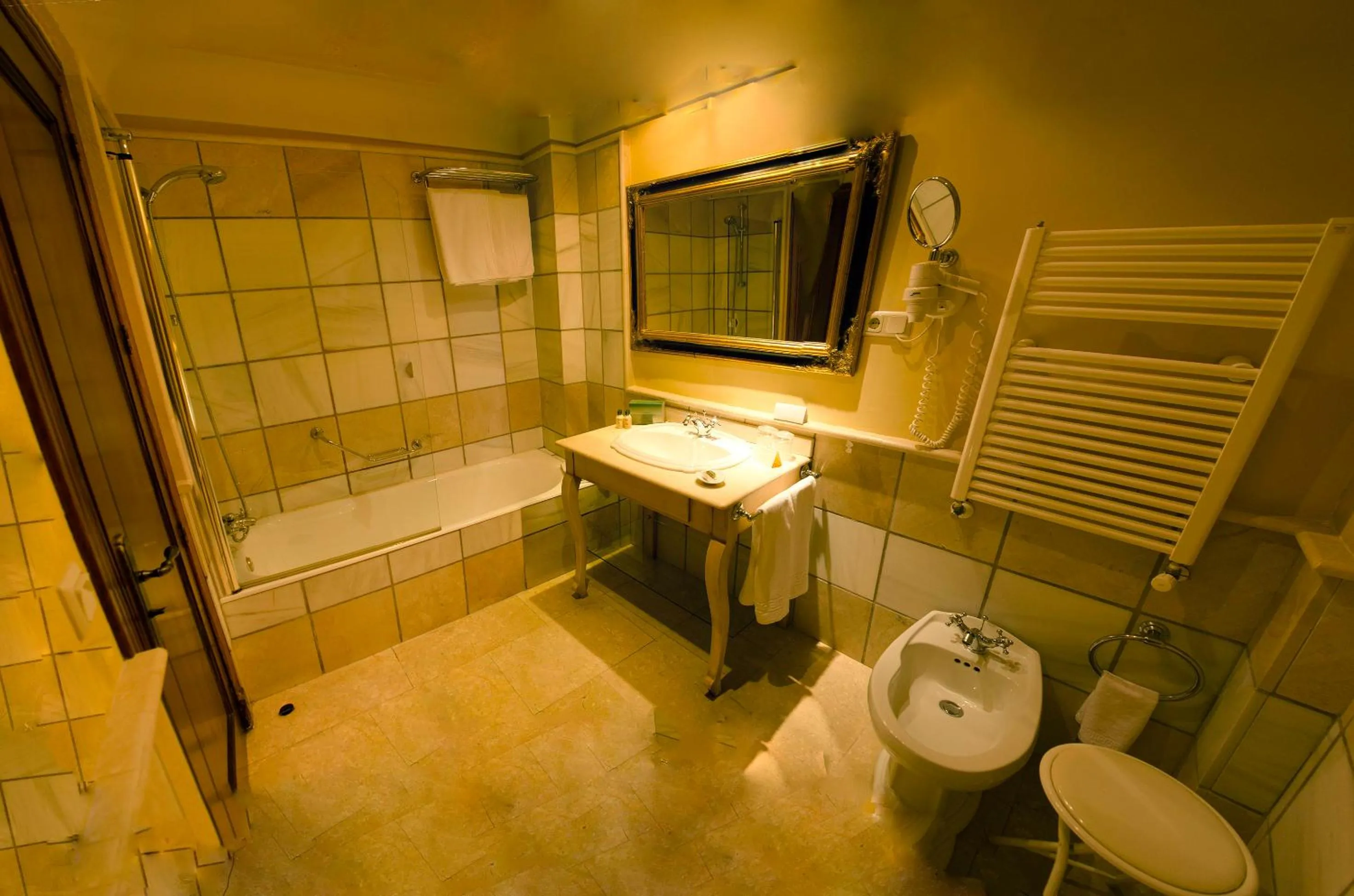 Bathroom in Hotel Montelirio