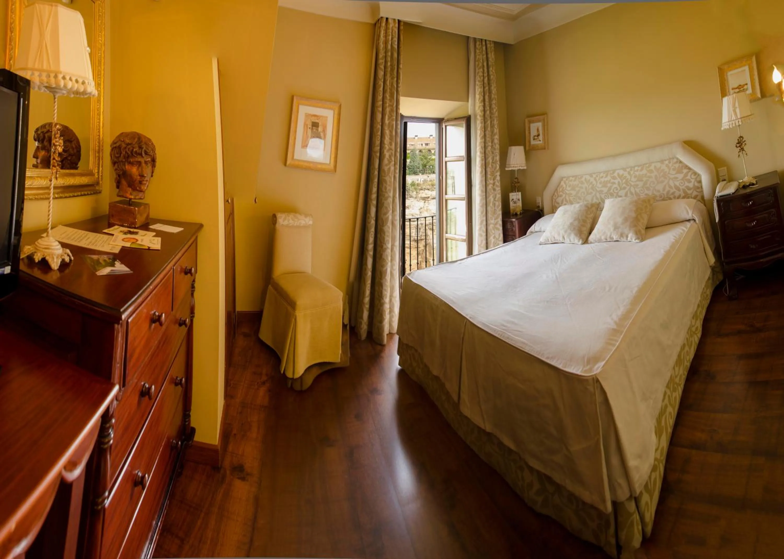 Photo of the whole room, Bed in Hotel Montelirio