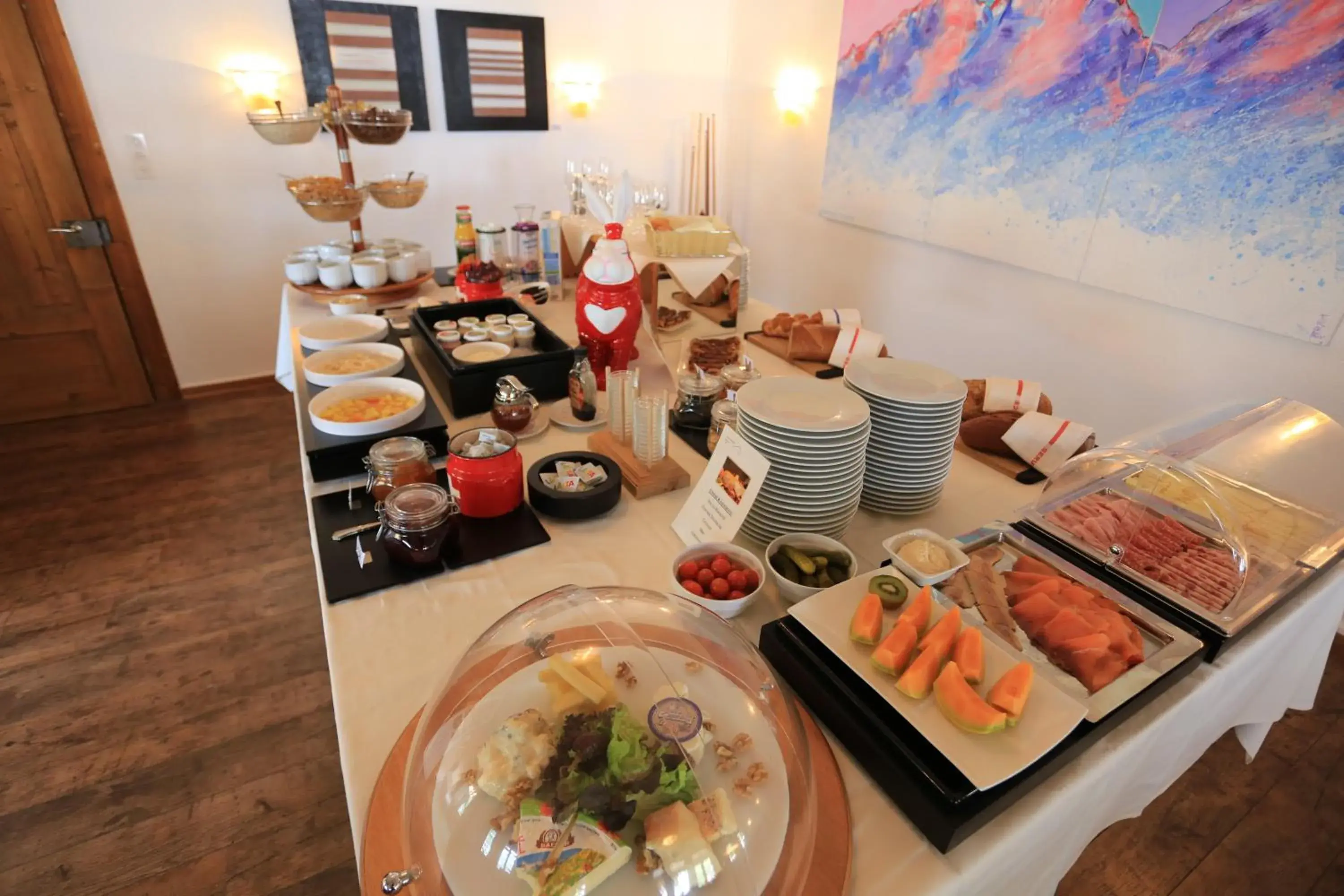 Food and drinks in Schweizerhaus Swiss Quality Hotel Food and drinks in Schweizerhaus Swiss Quality Hotel