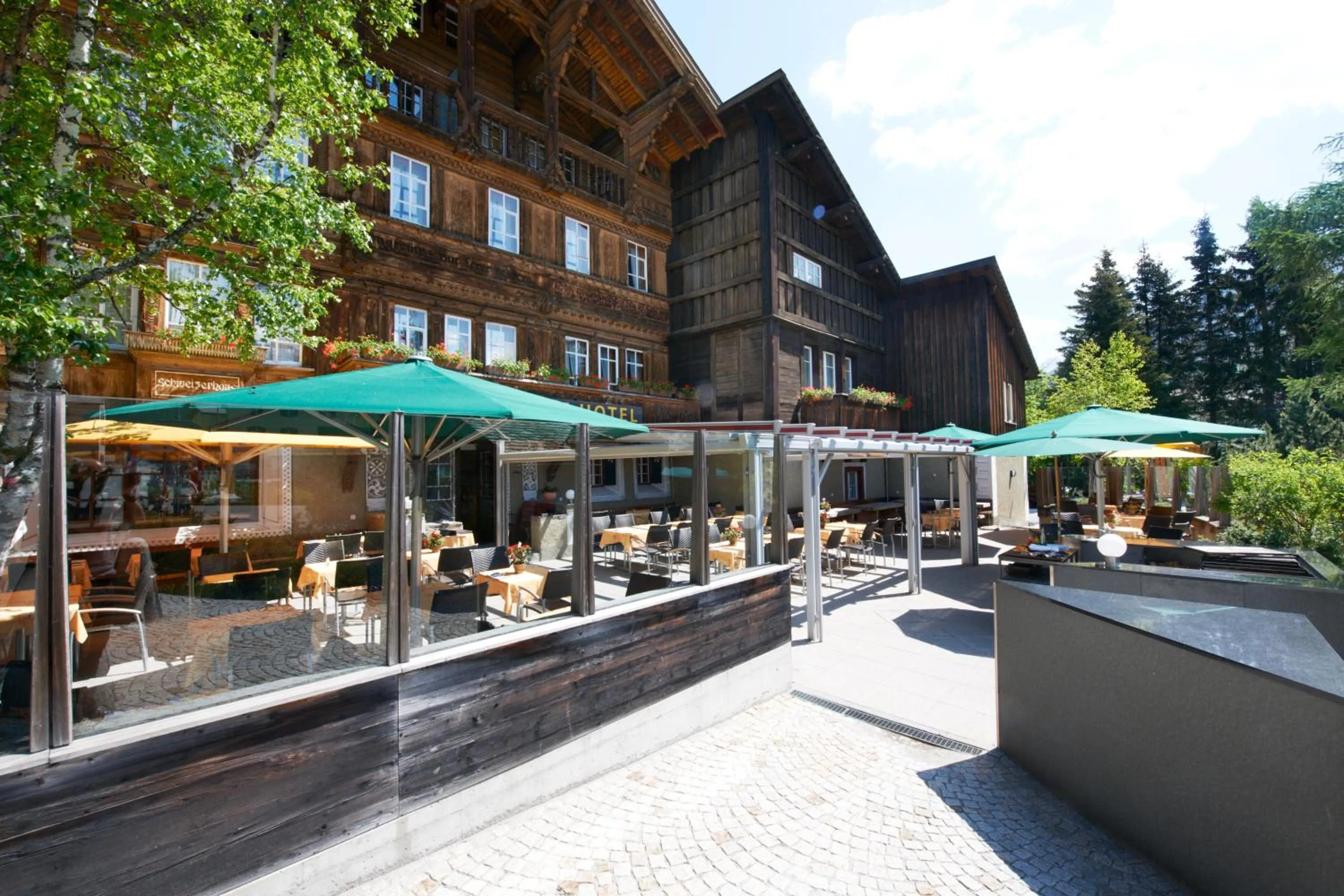 Property building in Schweizerhaus Swiss Quality Hotel