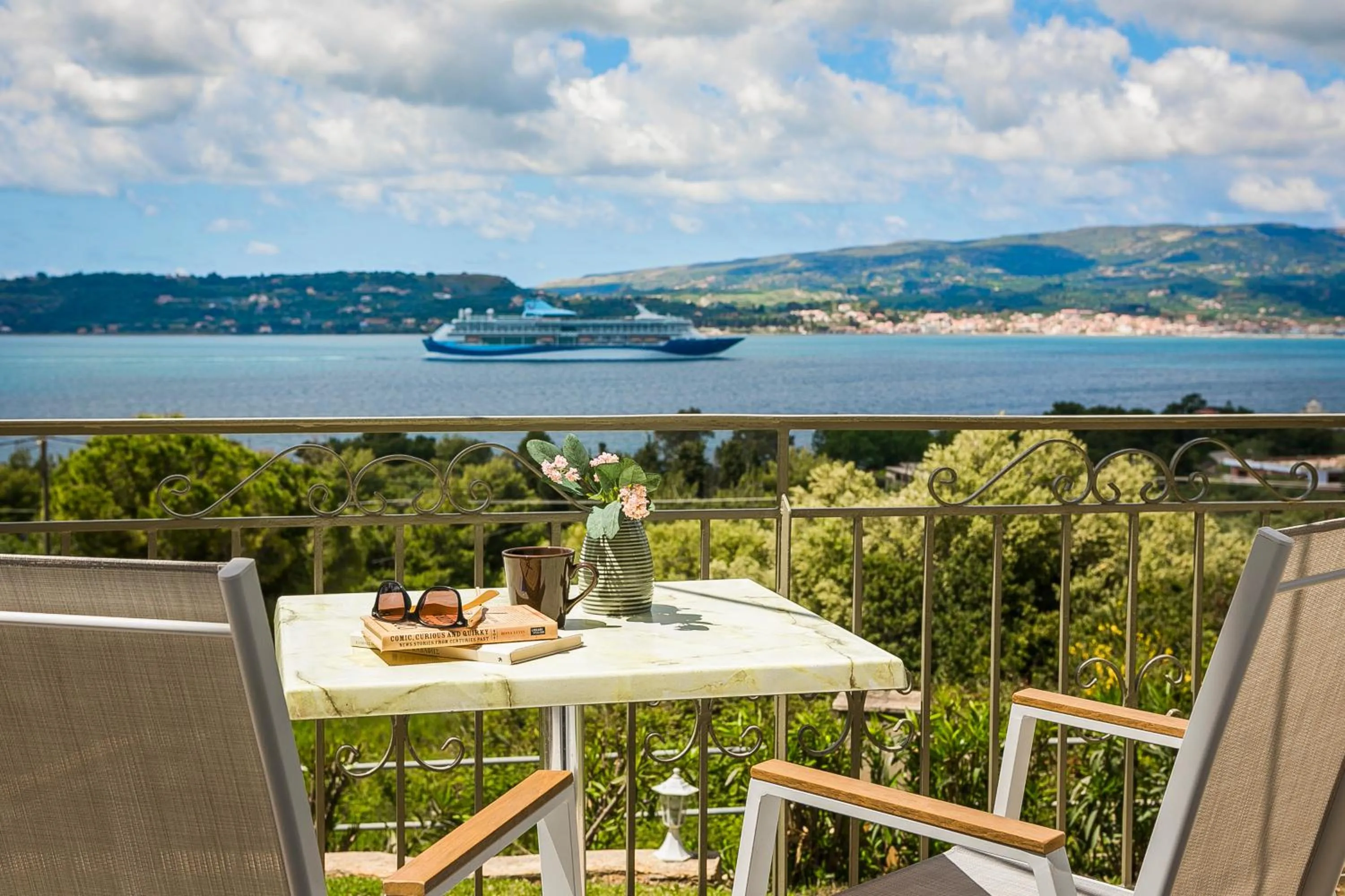 City view in Panorama Fanari studios and apartments