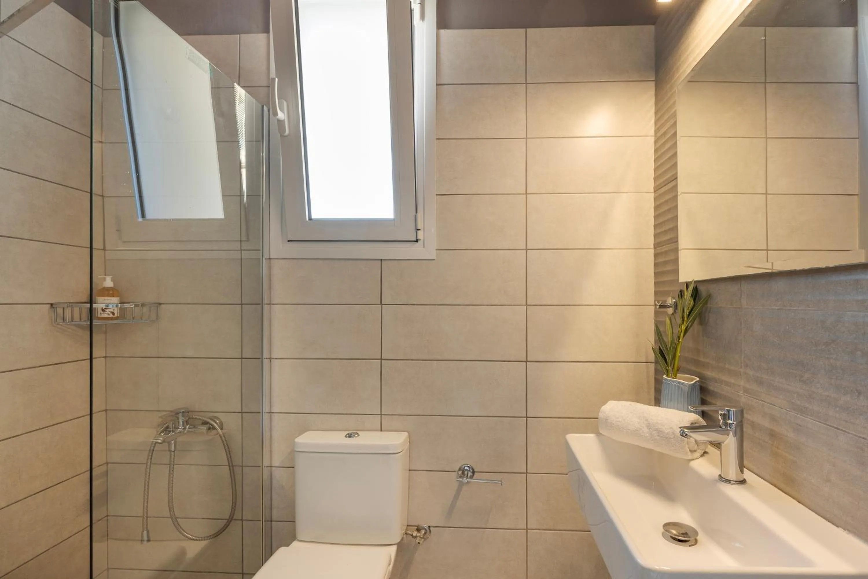 Shower in Panorama Fanari studios and apartments