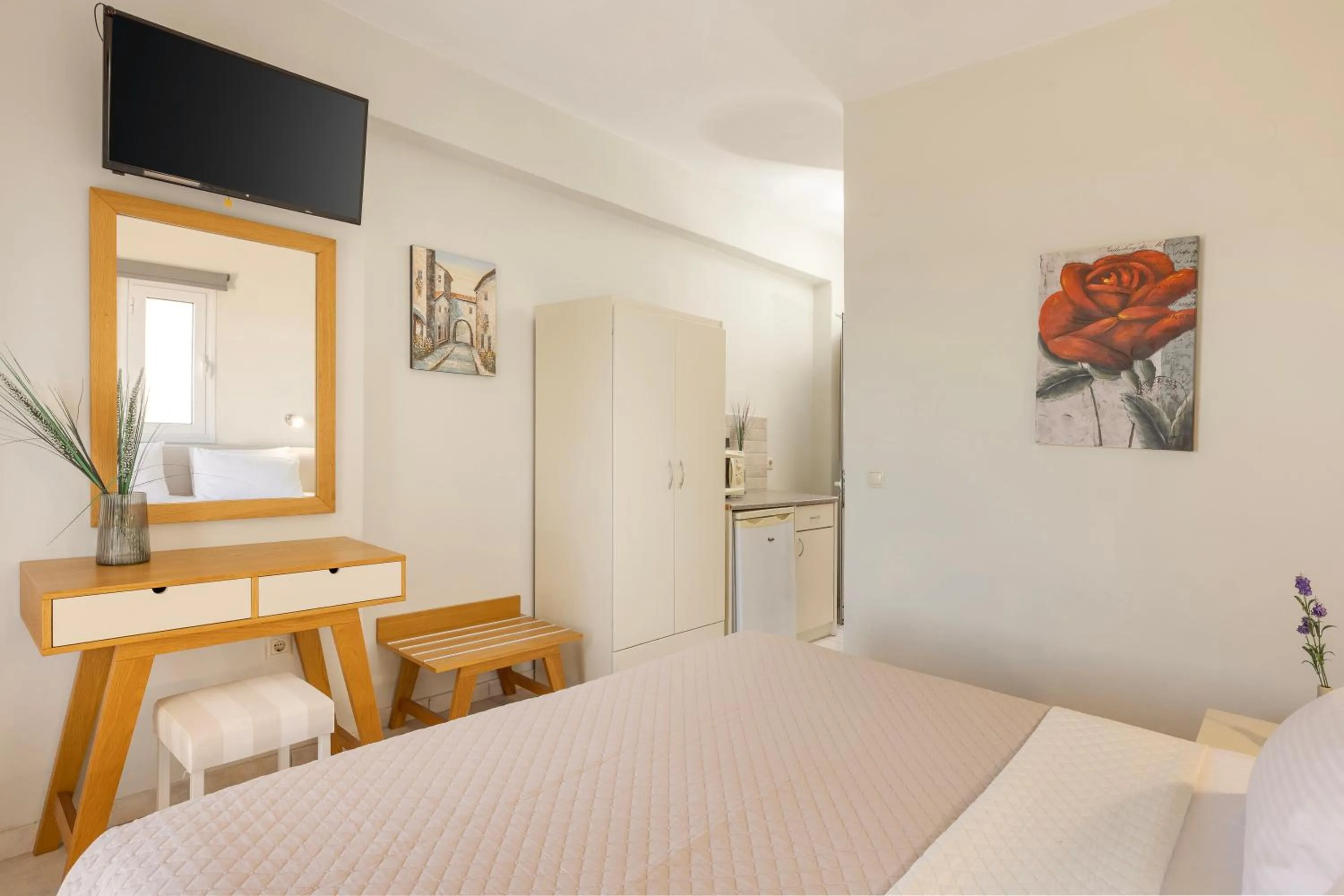 Photo of the whole room, Bed in Panorama Fanari studios and apartments