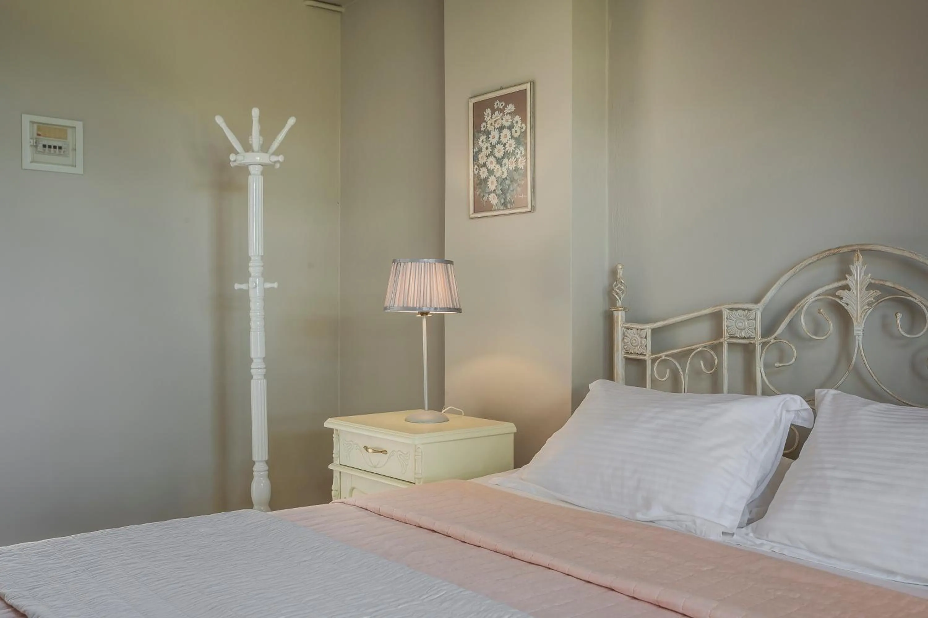 Bed in Panorama Fanari studios and apartments