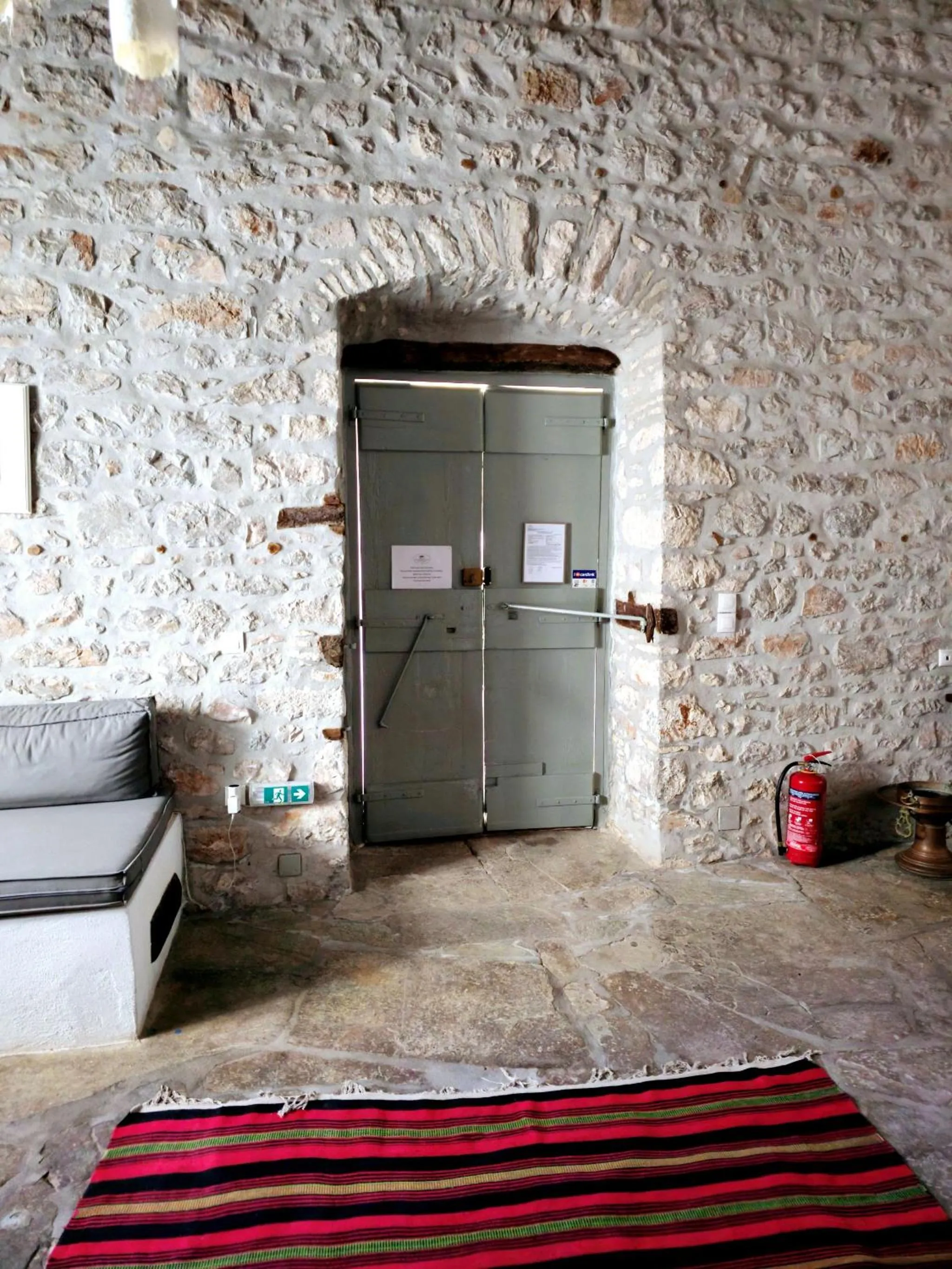 Facade/entrance in Keresbino Hydra Manor House