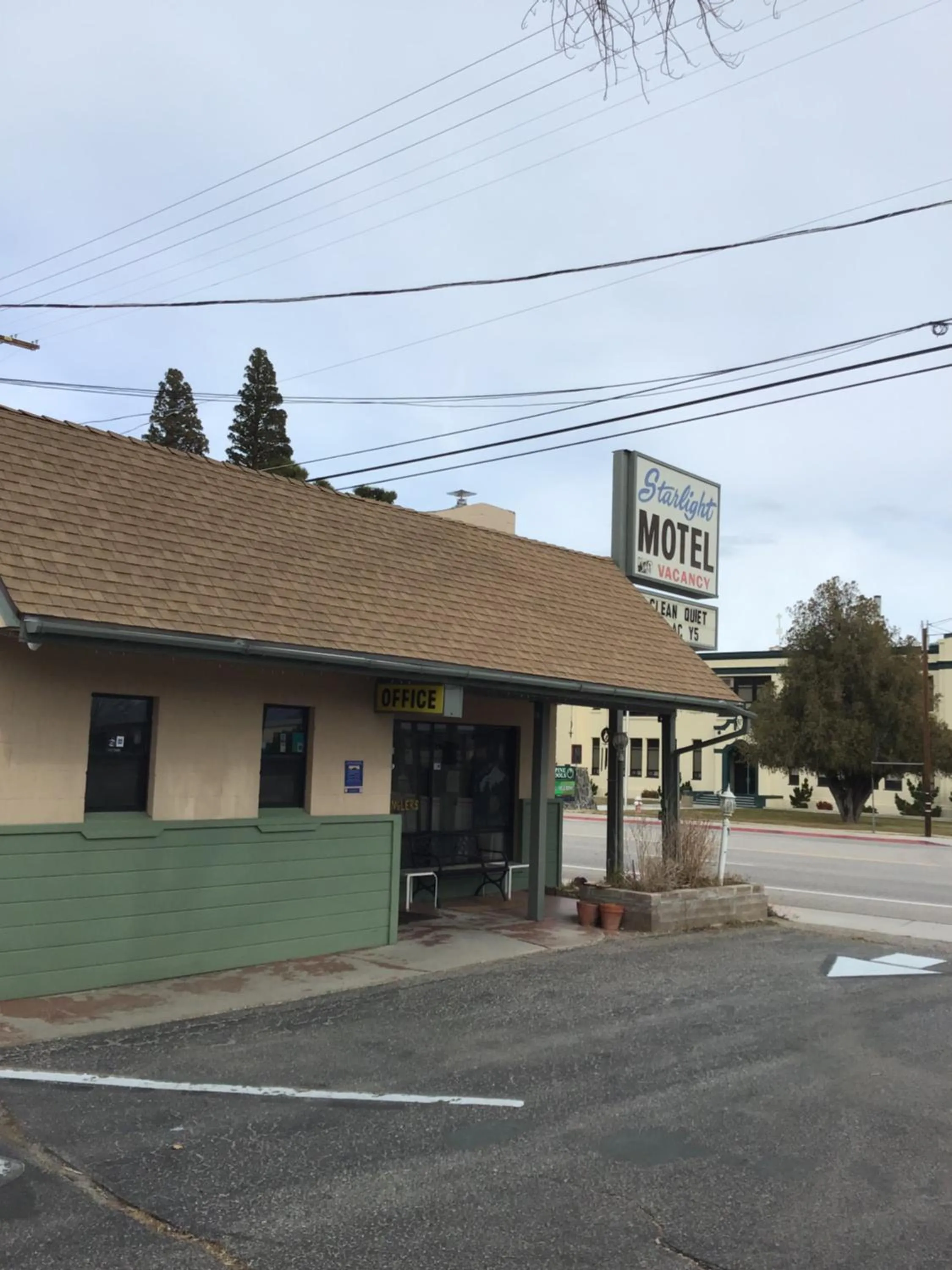 Property building in Starlight Motel