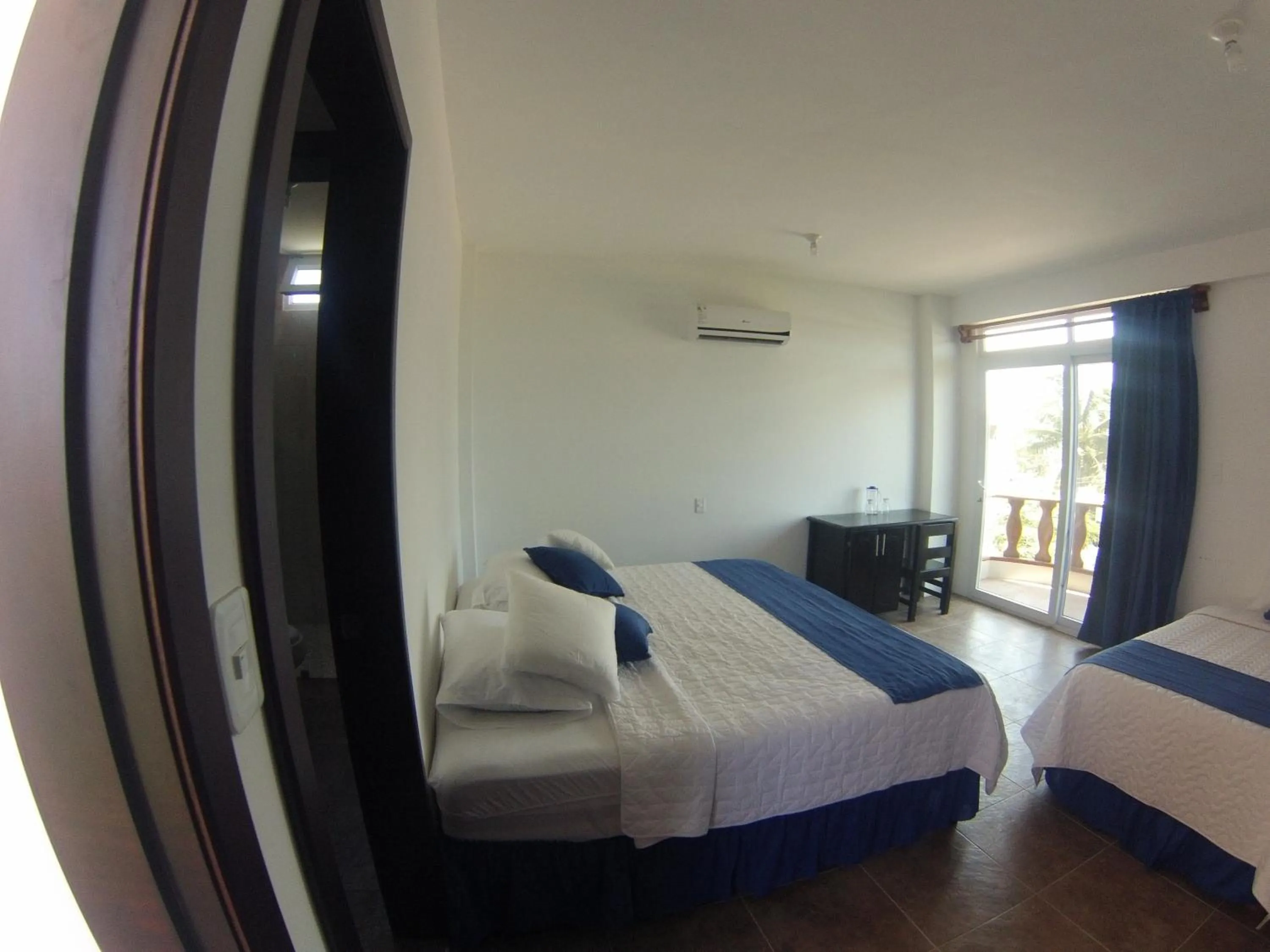 Bedroom, Bed in Hotel Cally