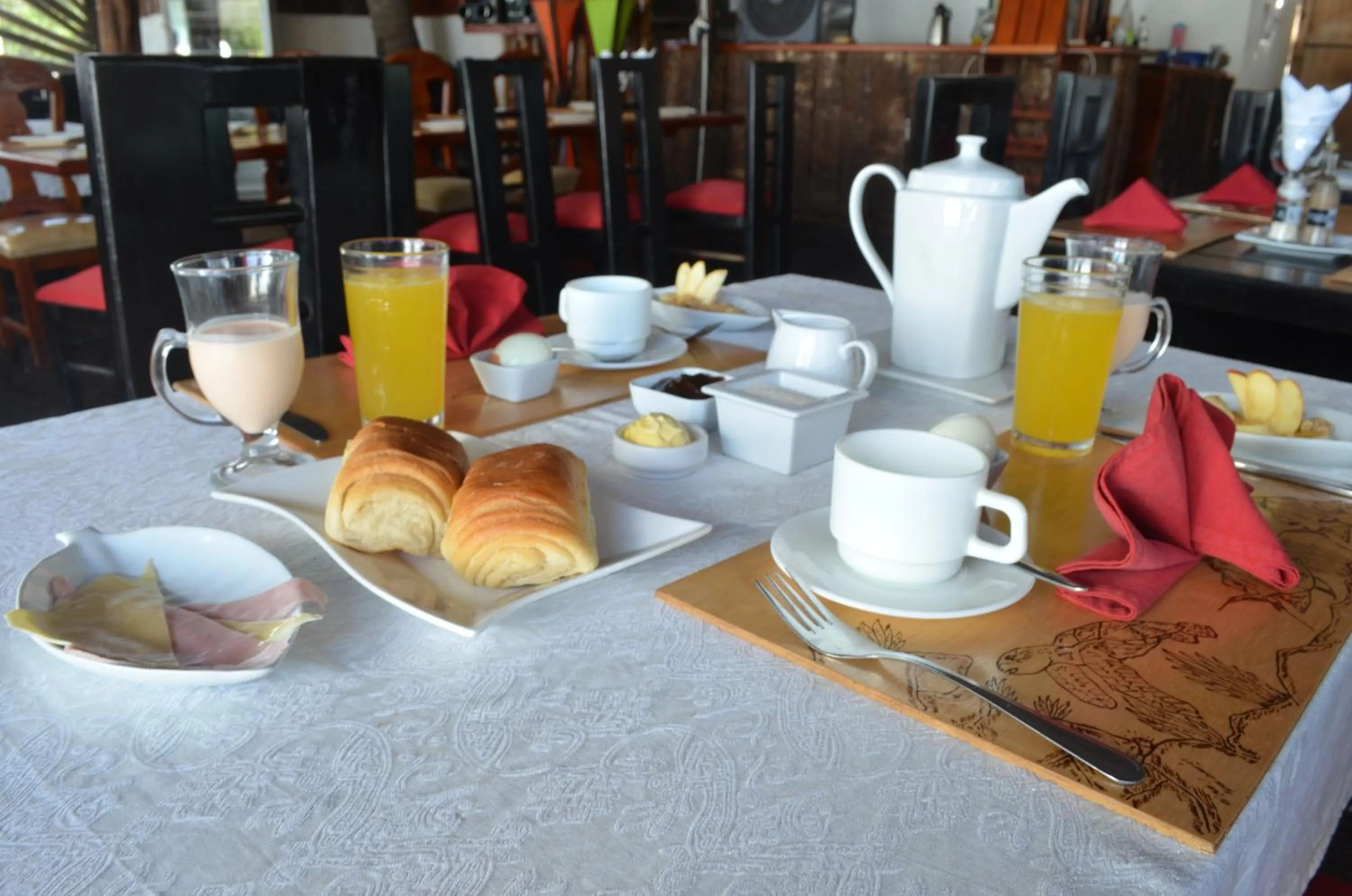 Restaurant/places to eat in Hotel Cally