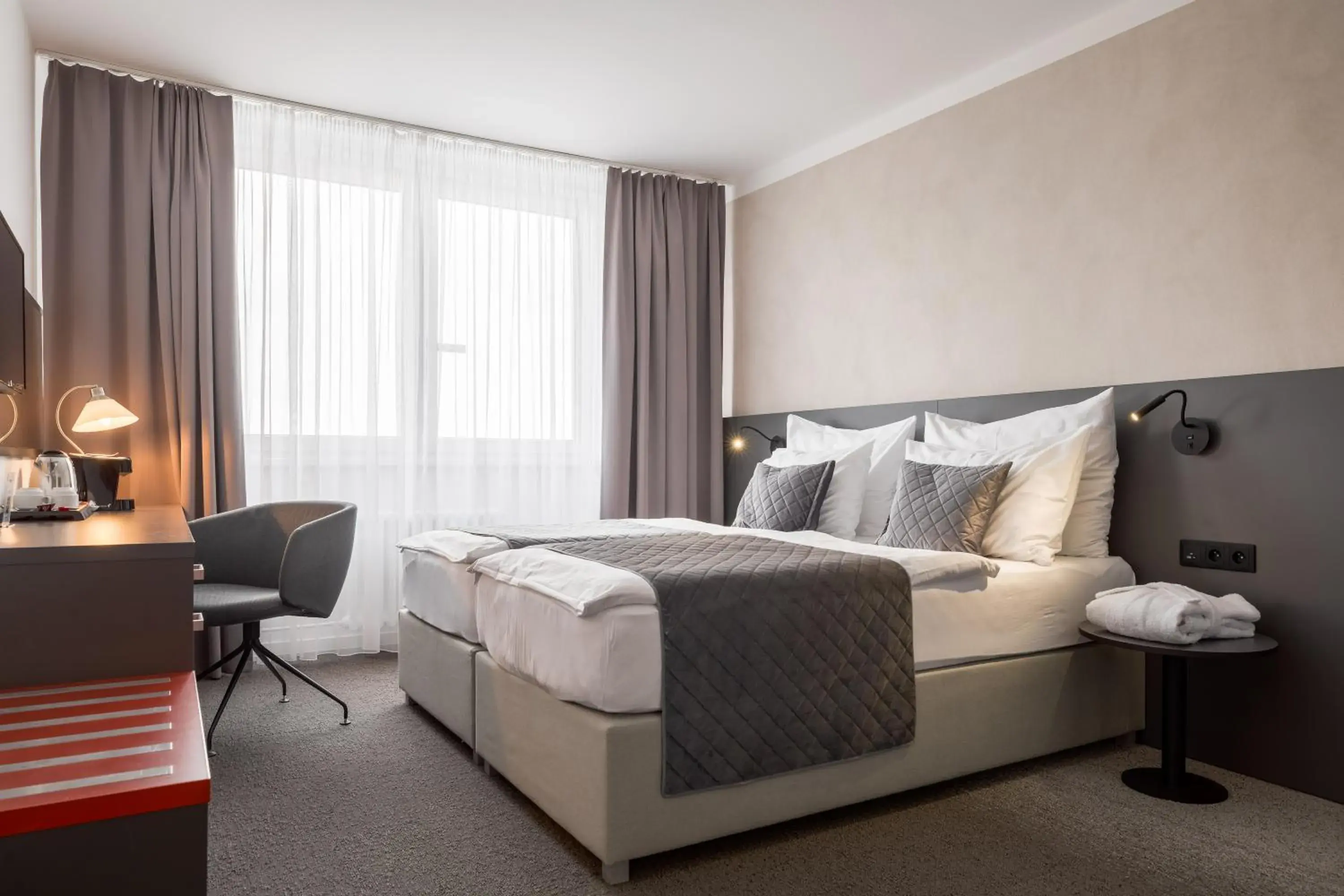 Deluxe Double or Twin Room in Hotel Vista Deluxe Double or Twin Room in Hotel Vista