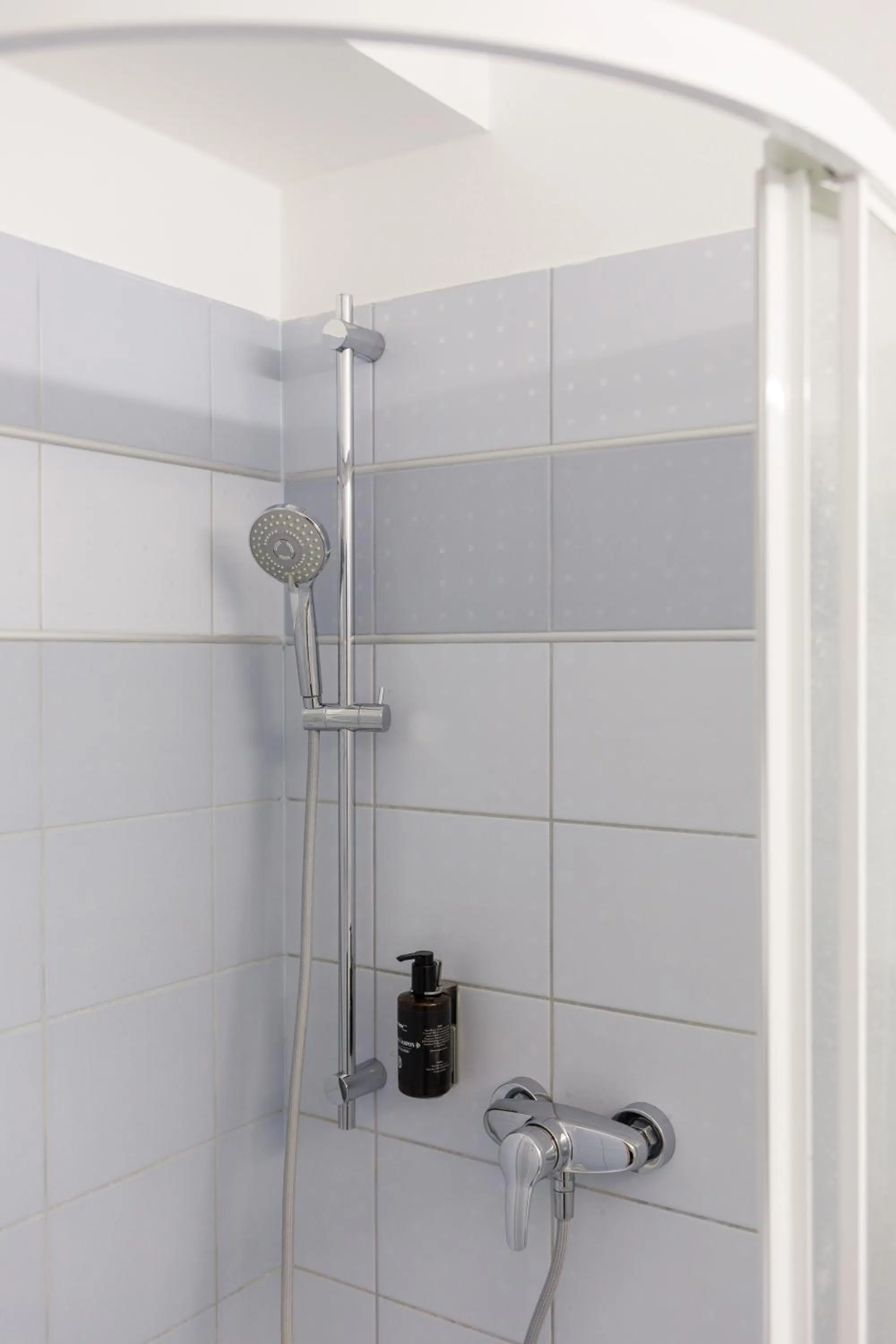 Shower in Hotel Vista