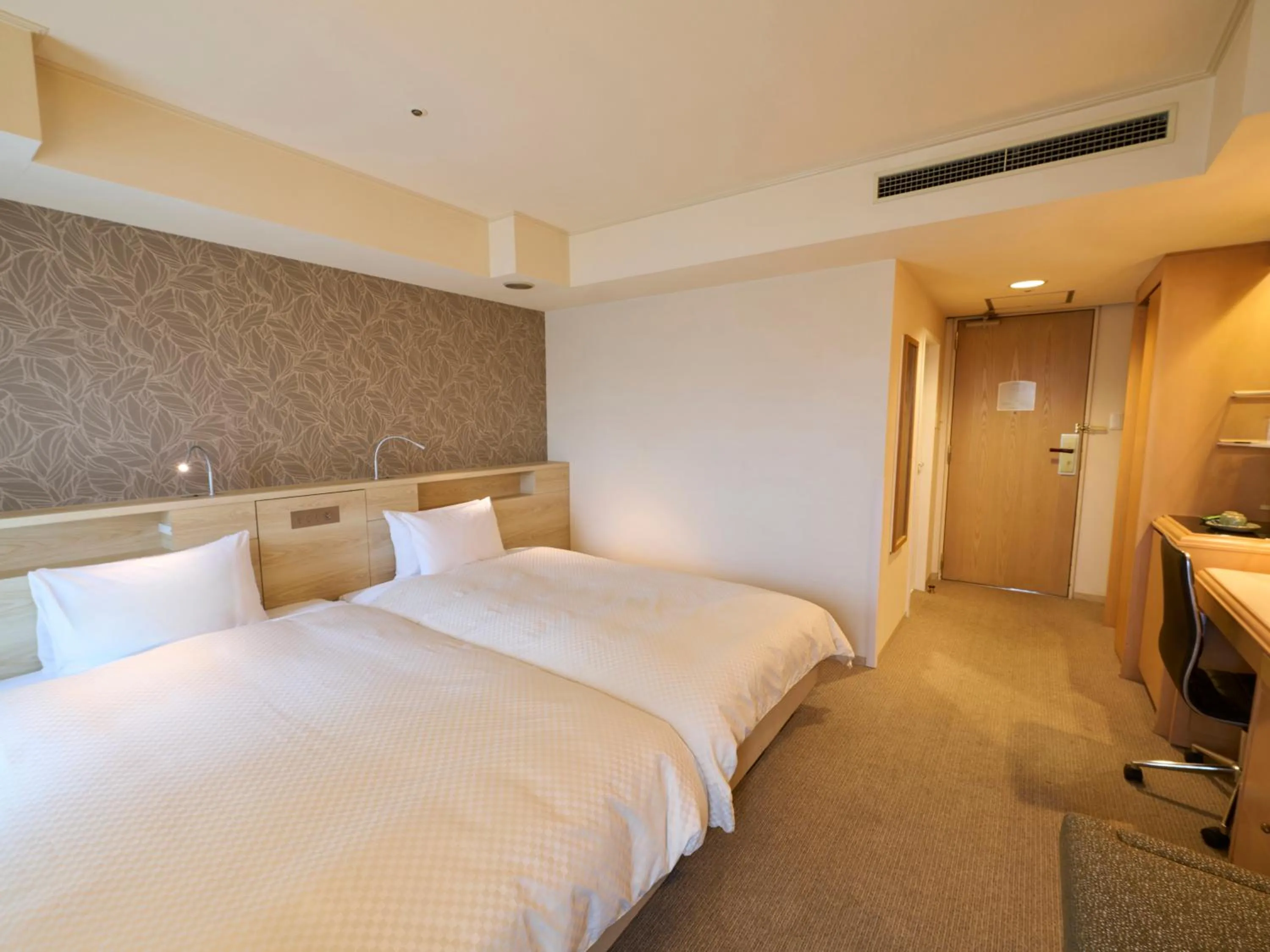 Photo of the whole room, Bed in Utsunomiya Tobu Hotel Grande
