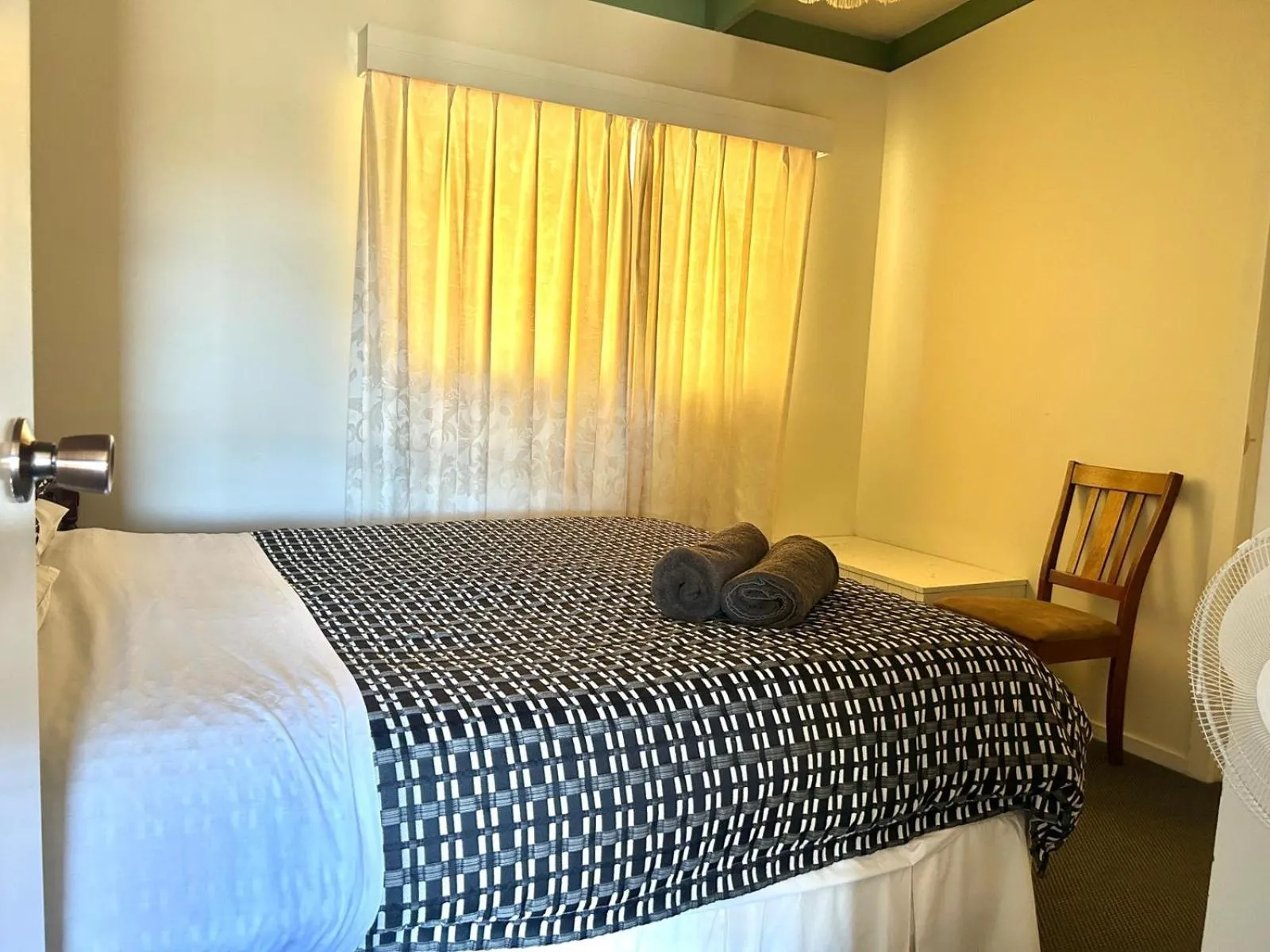 Bed in The Black Sparrow