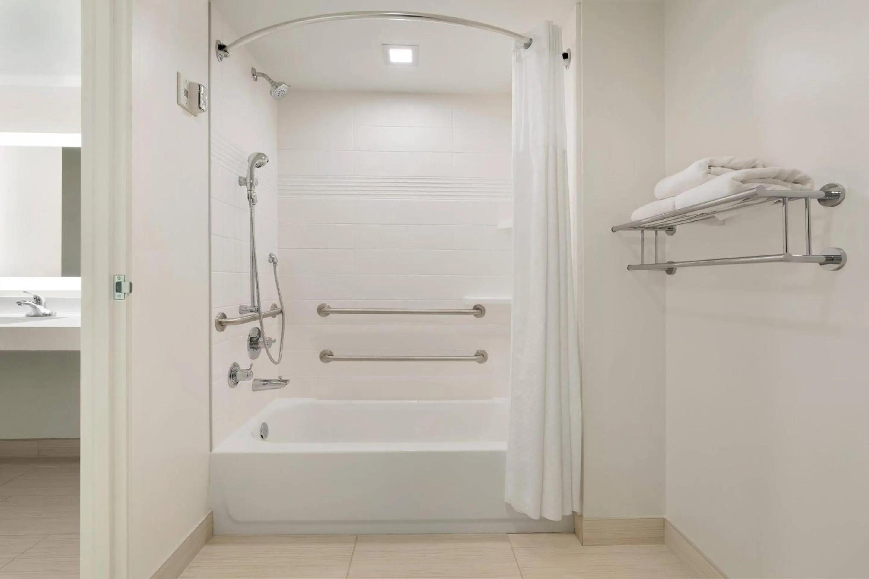 Bedroom in The Kendrick Hotel, an Ascend Collection Hotel