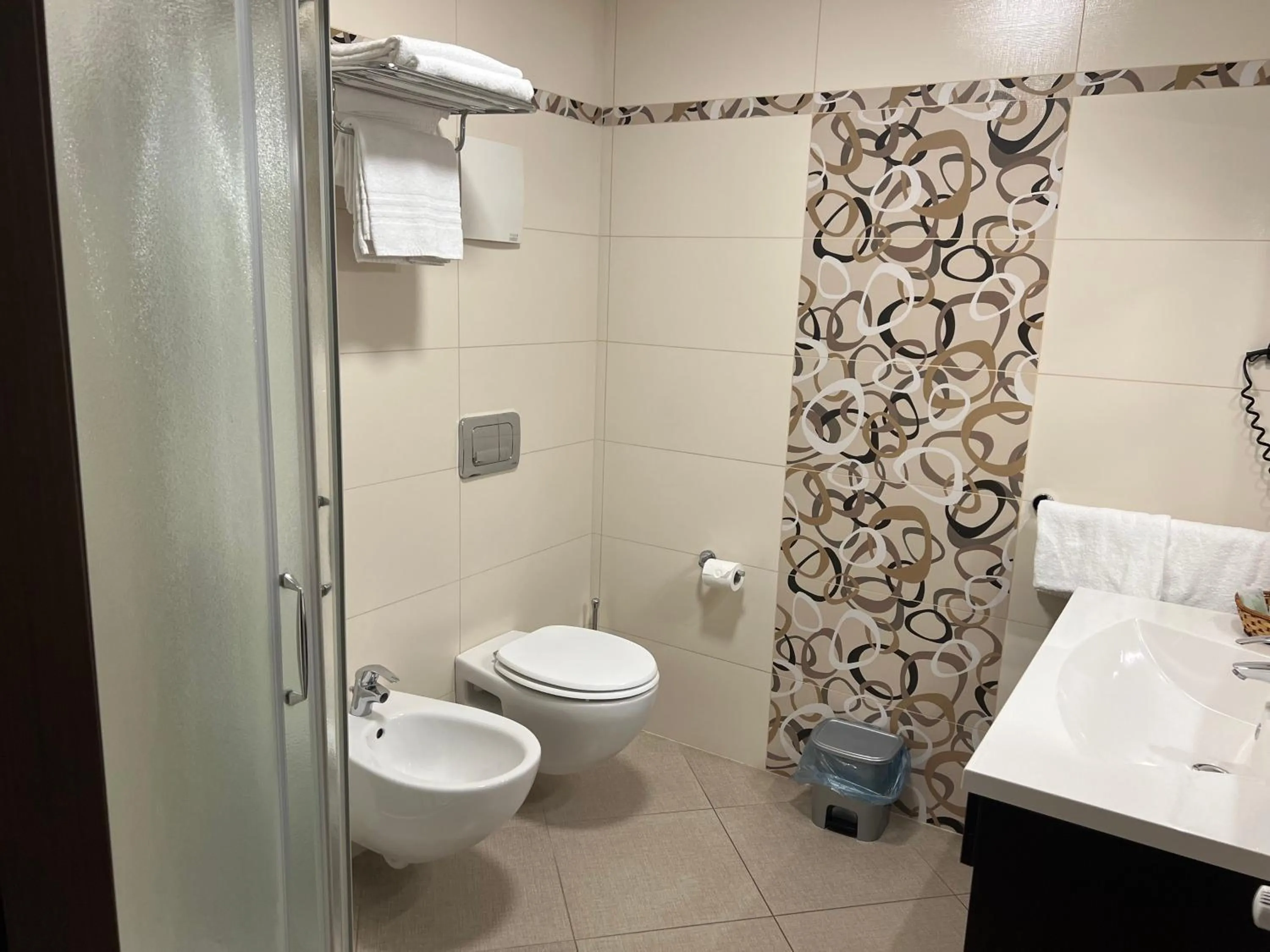 Shower in GREEN GARDEN Resort - Smart Hotel