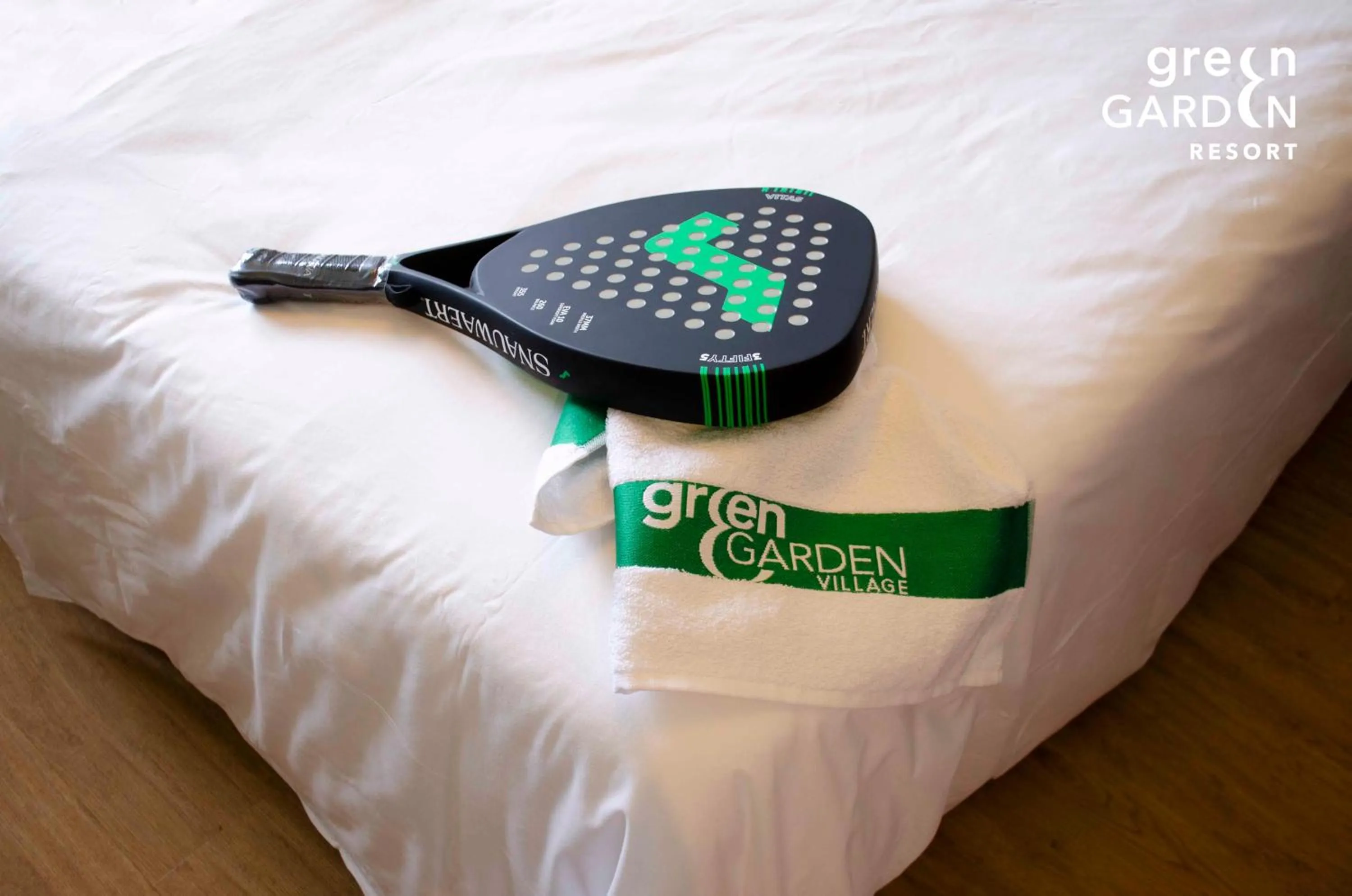 Tennis court, Bed in GREEN GARDEN Resort - Smart Hotel