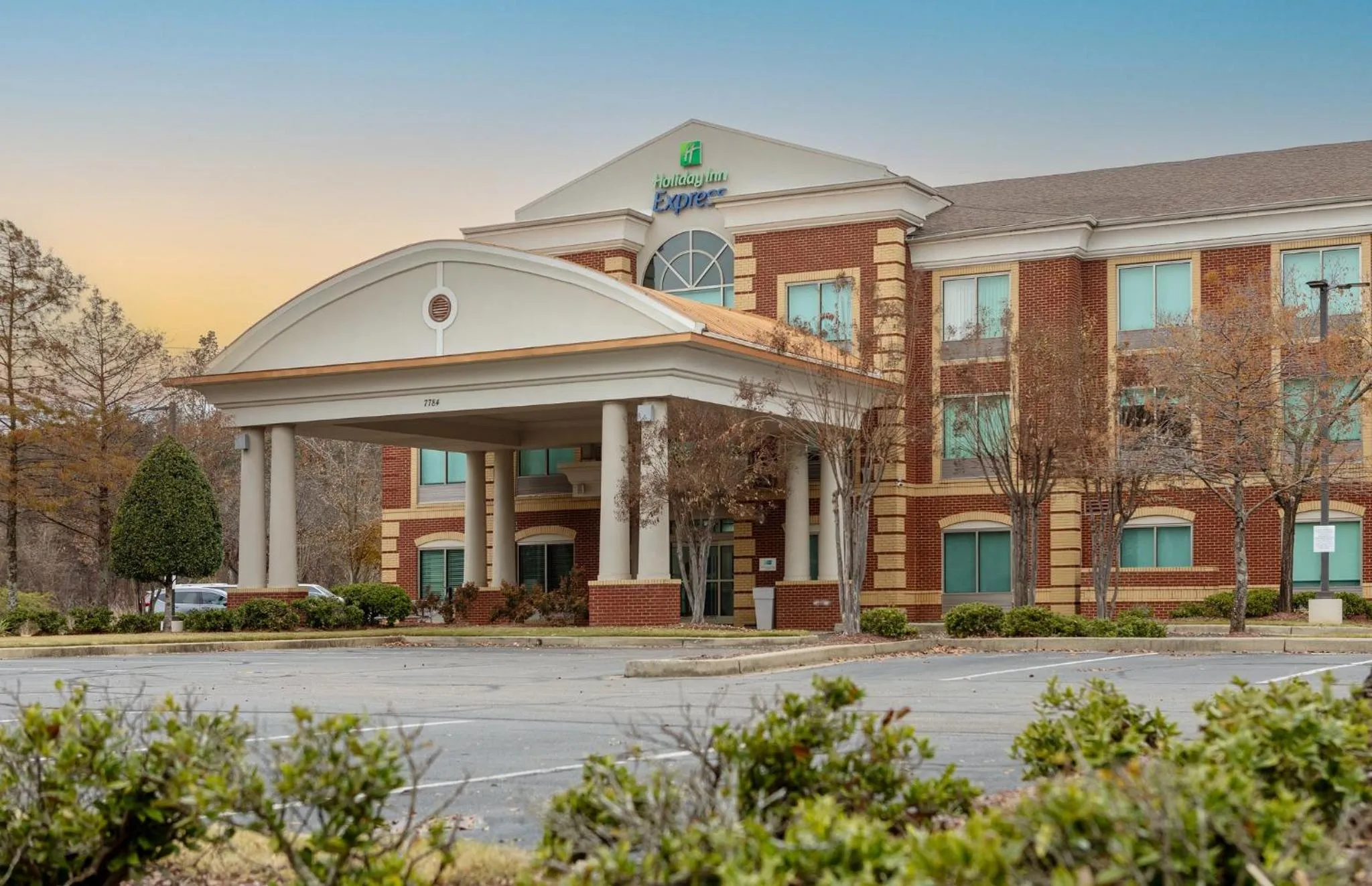 Property building in Holiday Inn Express Hotel & Suites Memphis/Germantown by IHG