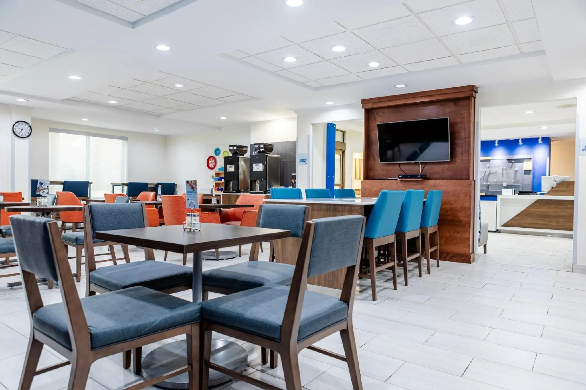 Restaurant/places to eat in Holiday Inn Express Hotel & Suites Memphis/Germantown by IHG