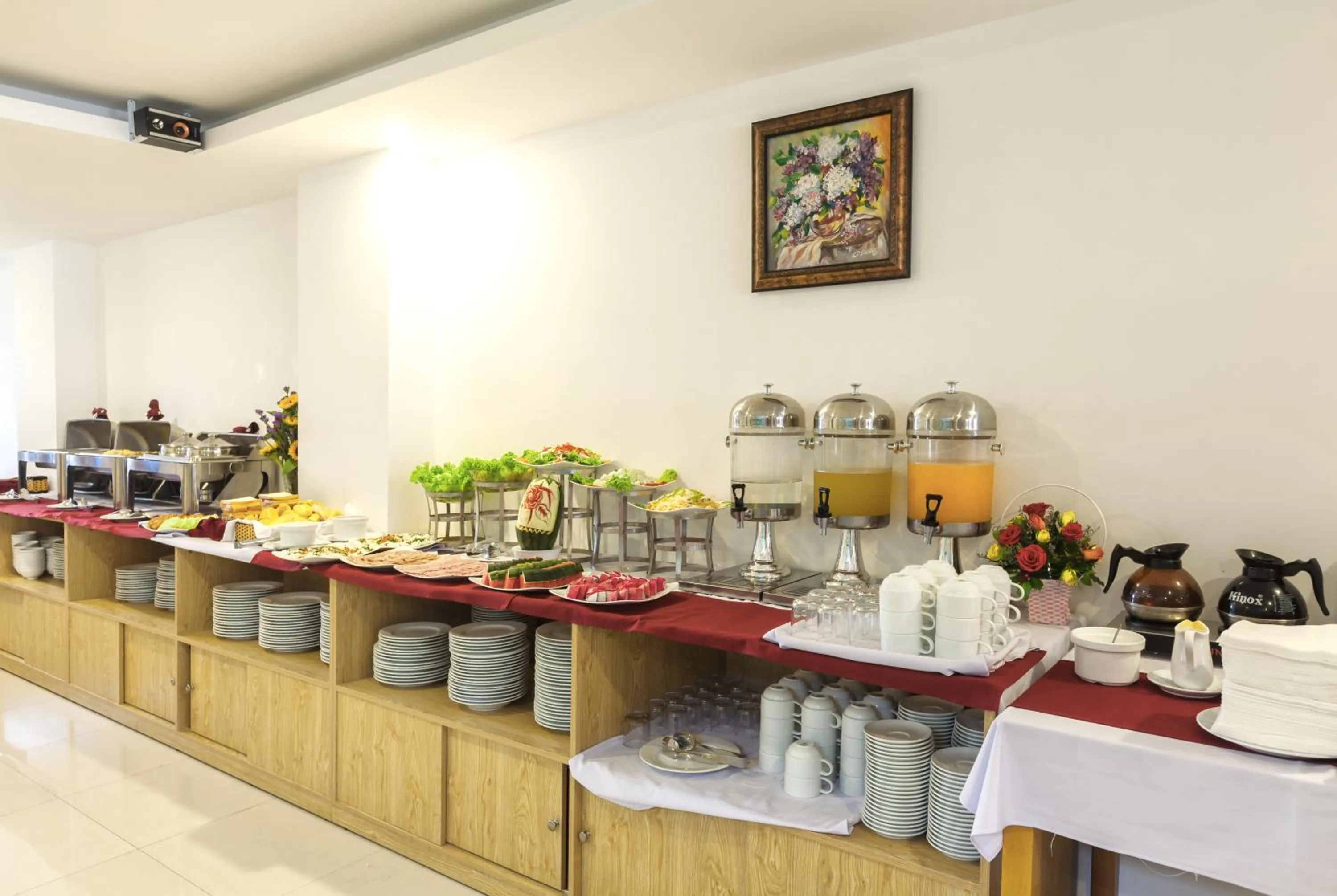 Restaurant/places to eat in Siren Flower Hotel