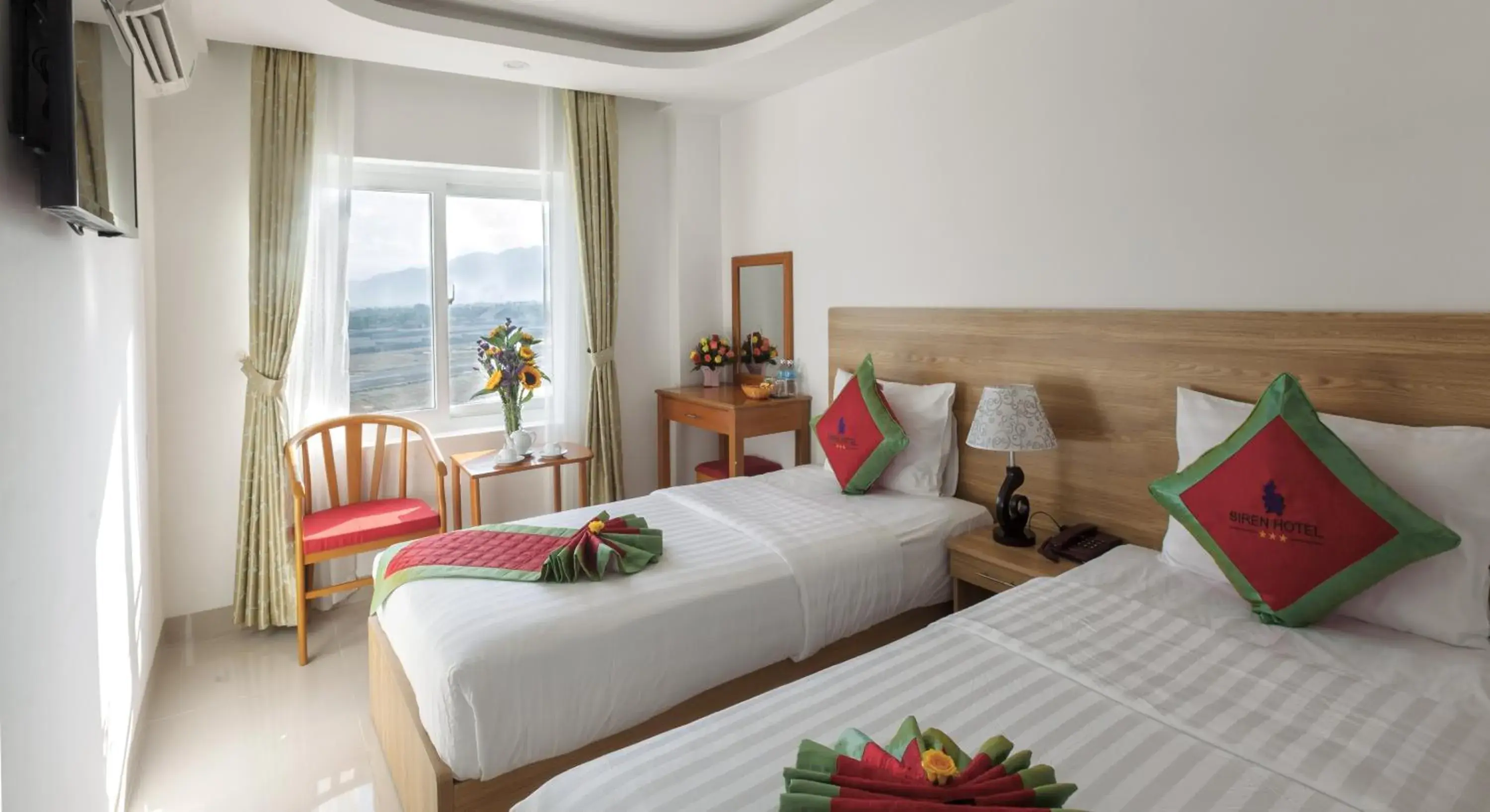 View (from property/room), Bed in Siren Flower Hotel View (from property/room), Bed in Siren Flower Hotel