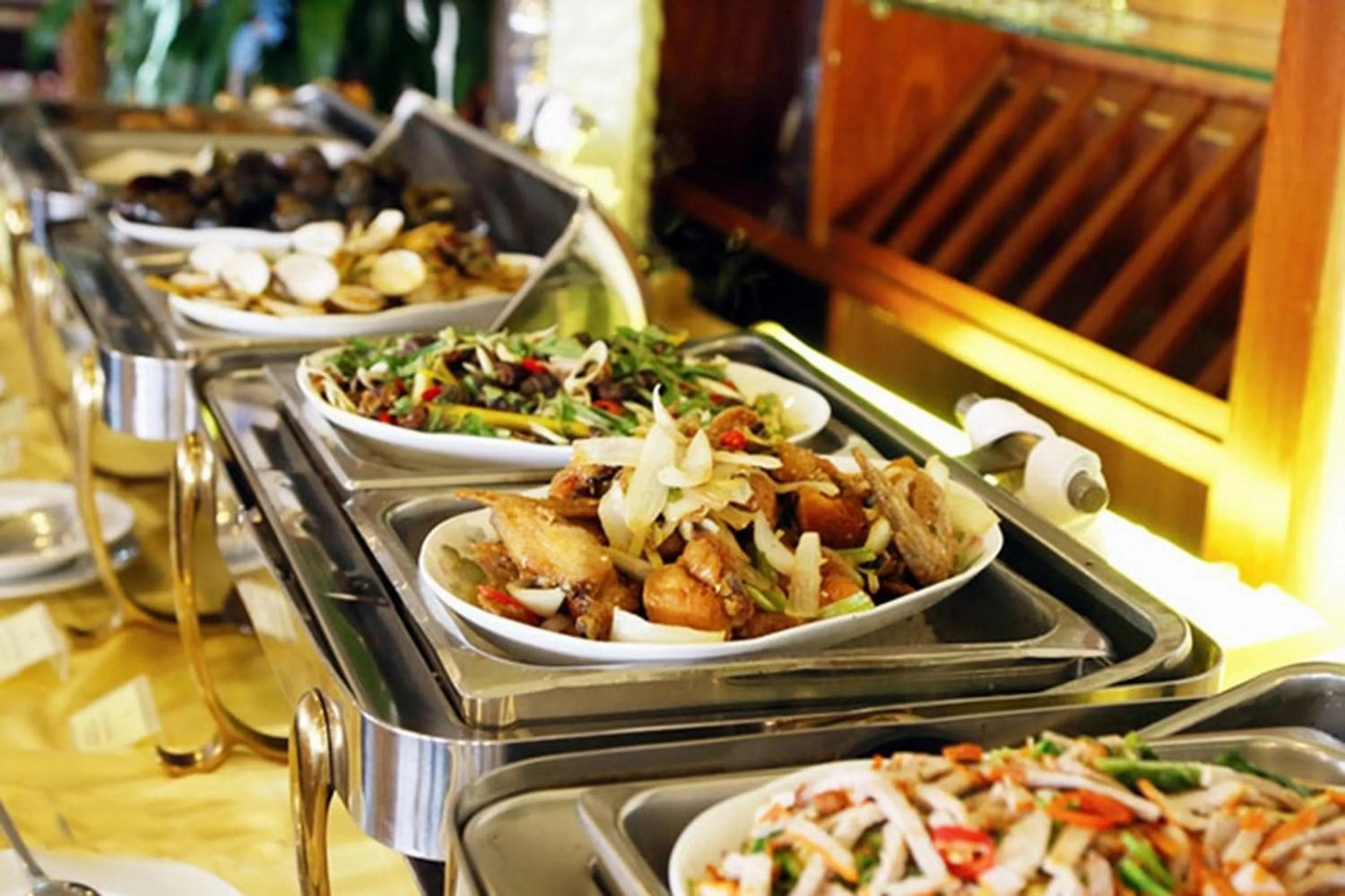 Restaurant/places to eat in Siren Flower Hotel