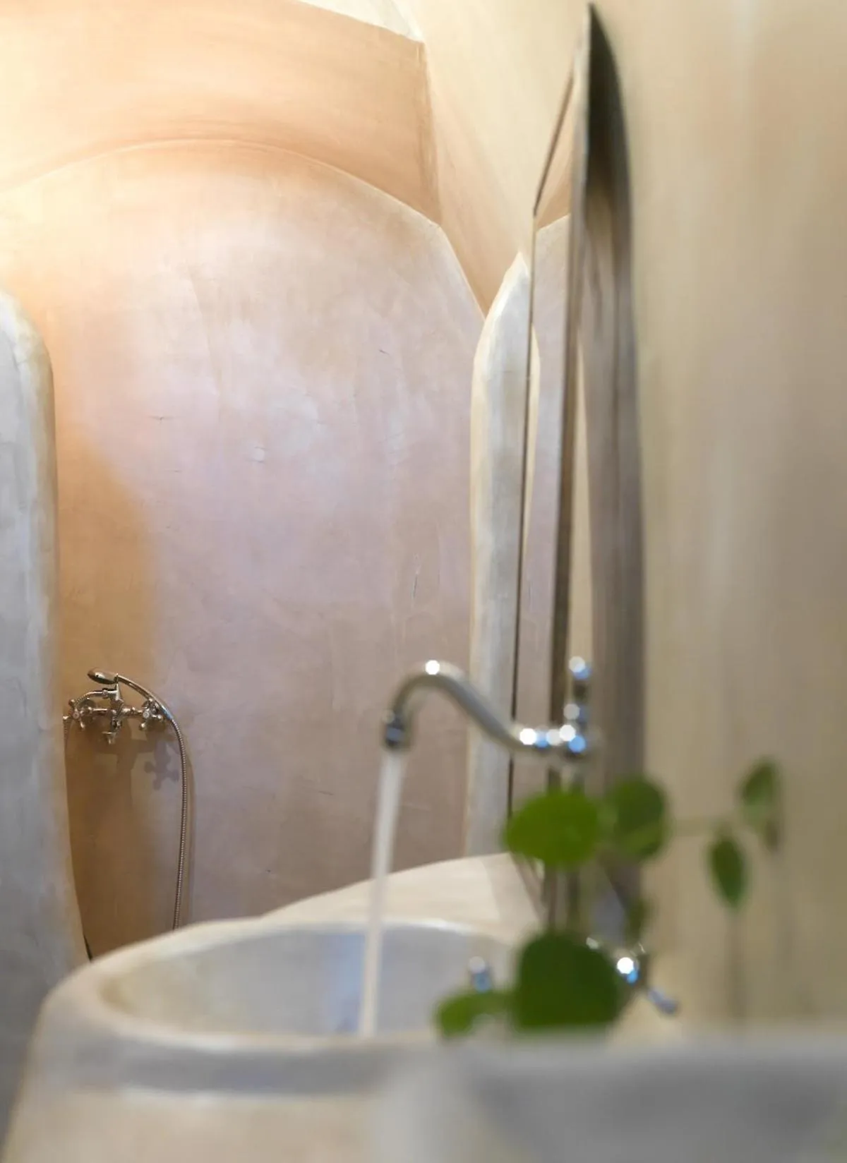 Shower in AFOURA HOUSES by K&K