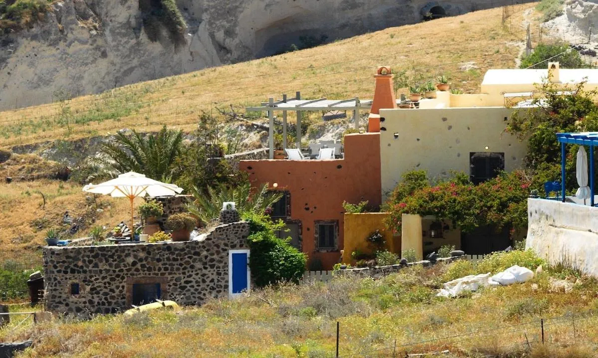 Property building in AFOURA HOUSES by K&K