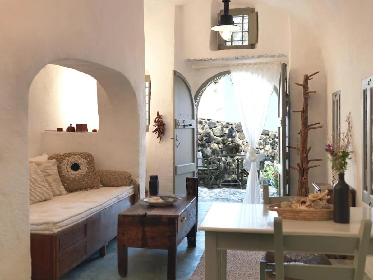 Living room in AFOURA HOUSES by K&K