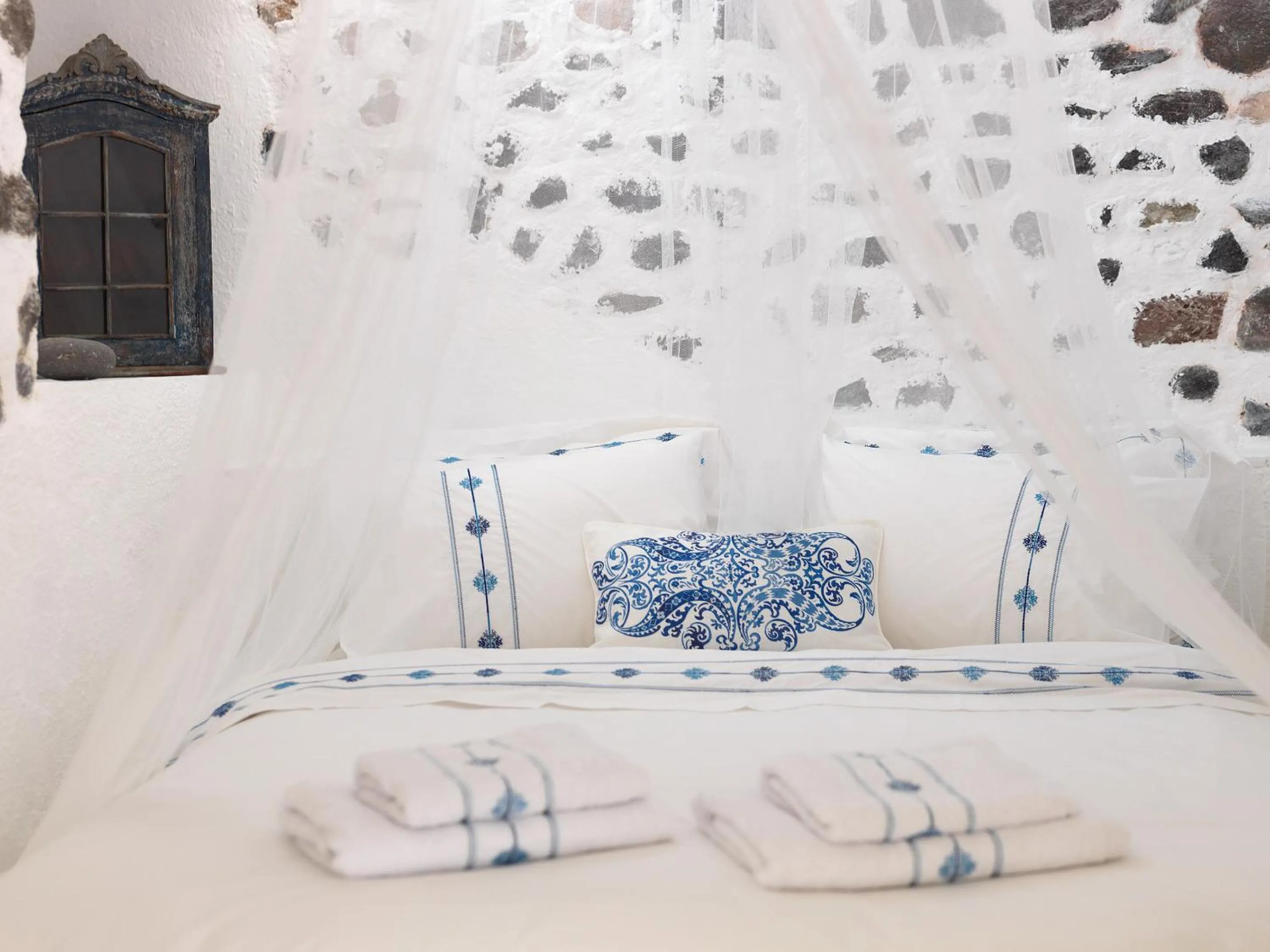 Bed in AFOURA HOUSES by K&K