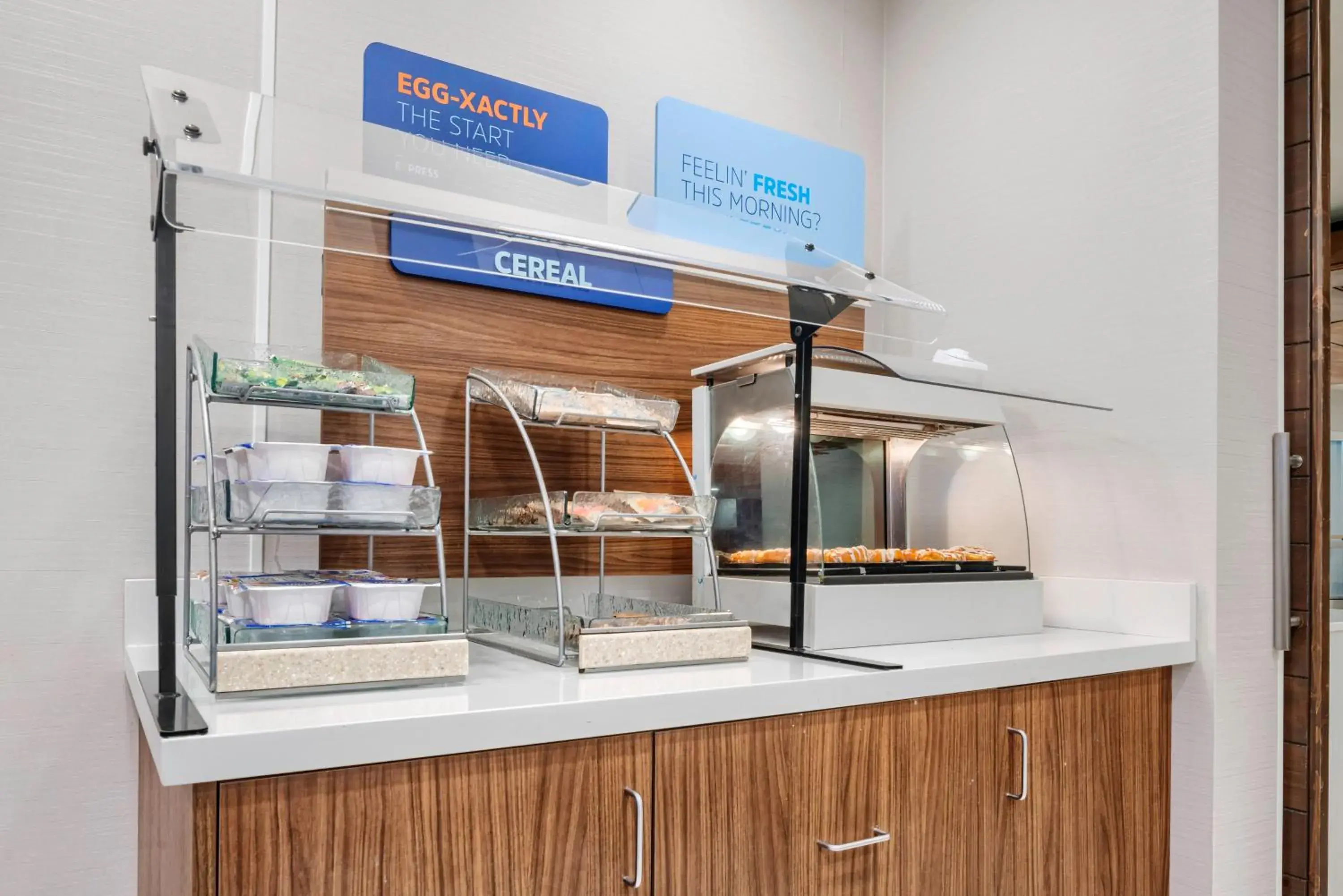 Restaurant/places to eat in Holiday Inn Express & Suites Macon - I-475 by IHG Restaurant/places to eat in Holiday Inn Express & Suites Macon - I-475 by IHG