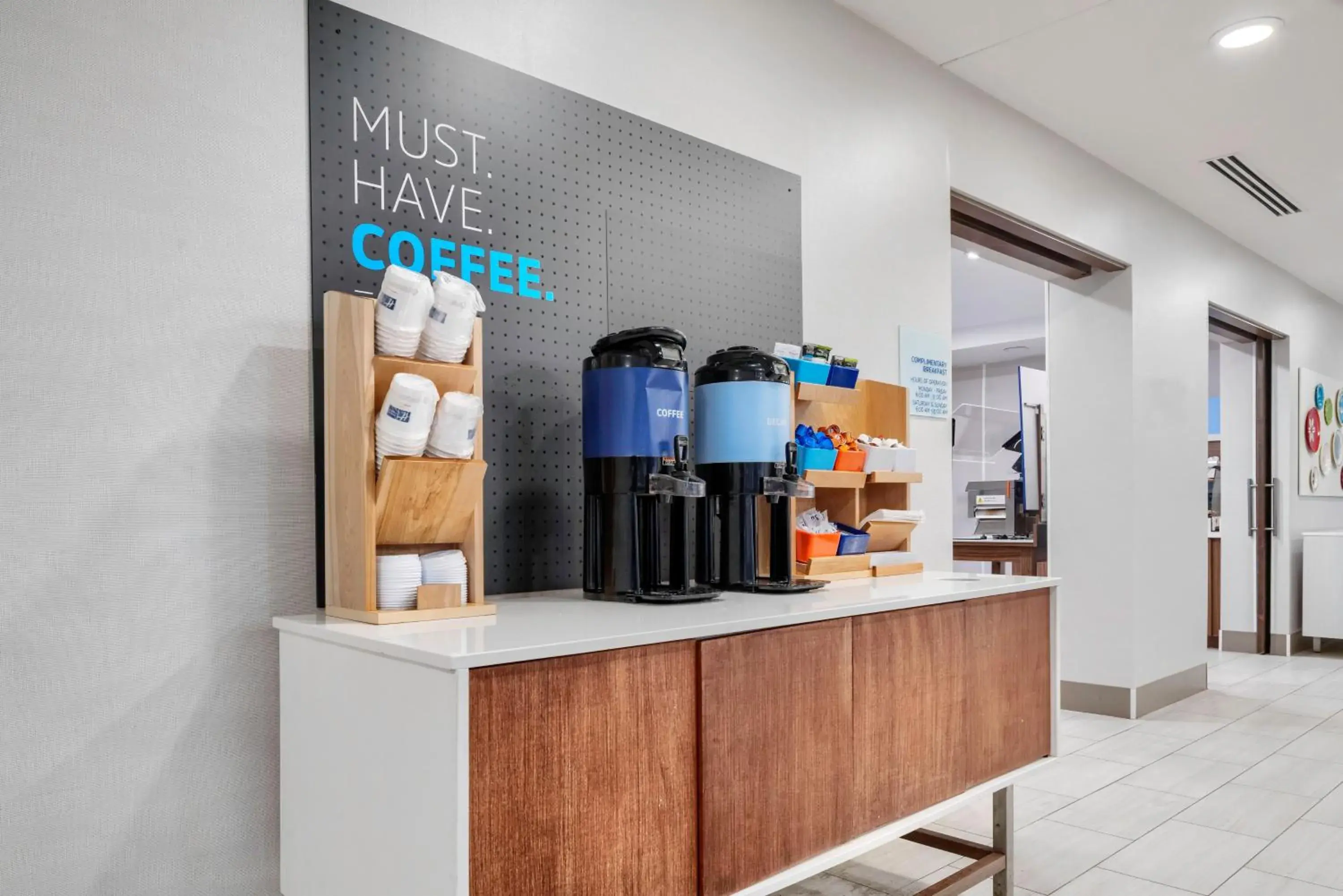 Restaurant/places to eat in Holiday Inn Express & Suites Macon - I-475 by IHG Restaurant/places to eat in Holiday Inn Express & Suites Macon - I-475 by IHG