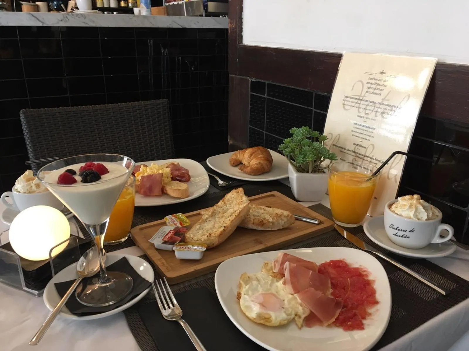 Food and drinks in Hotel El Siglo