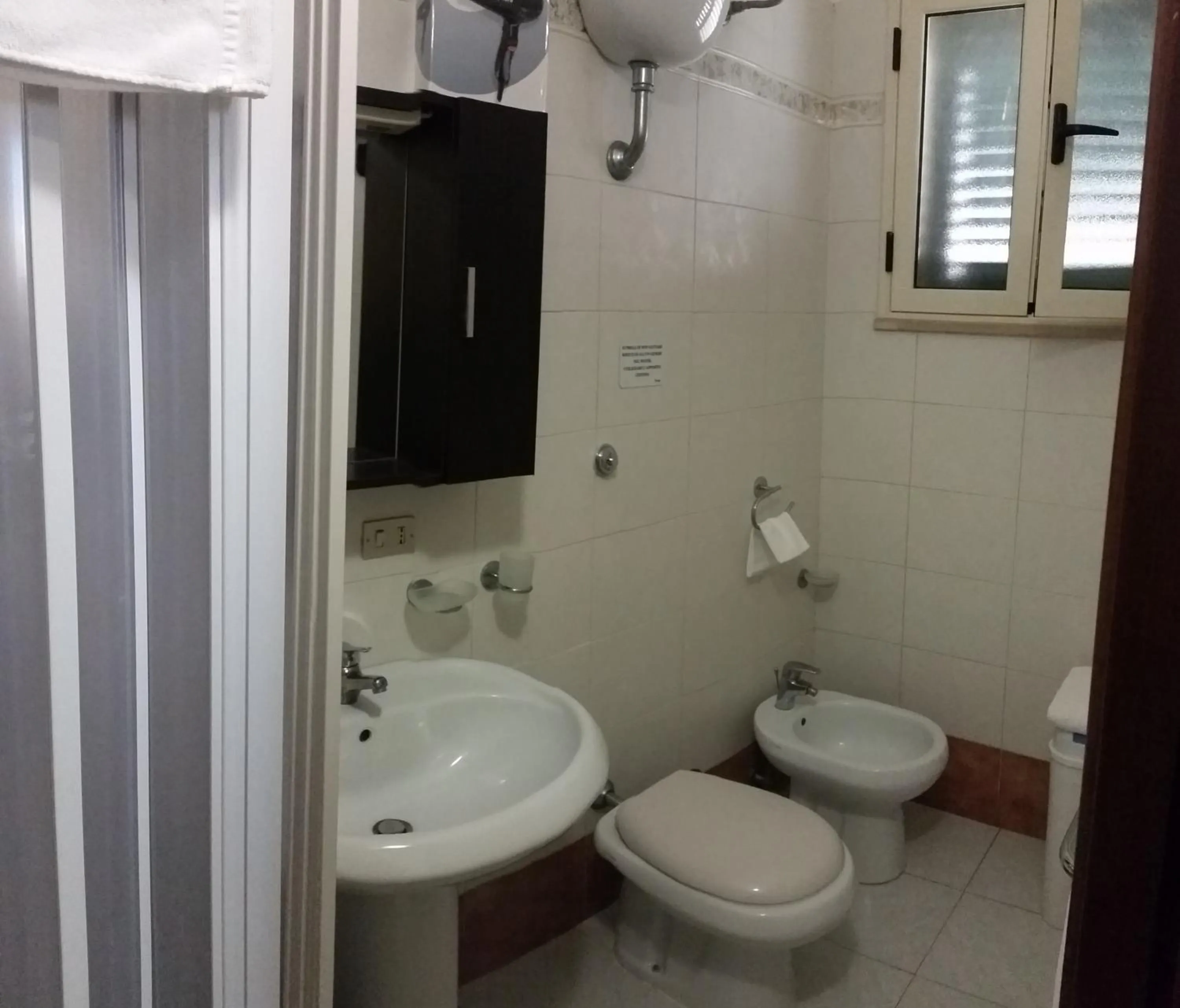 Shower in Hotel Sirio