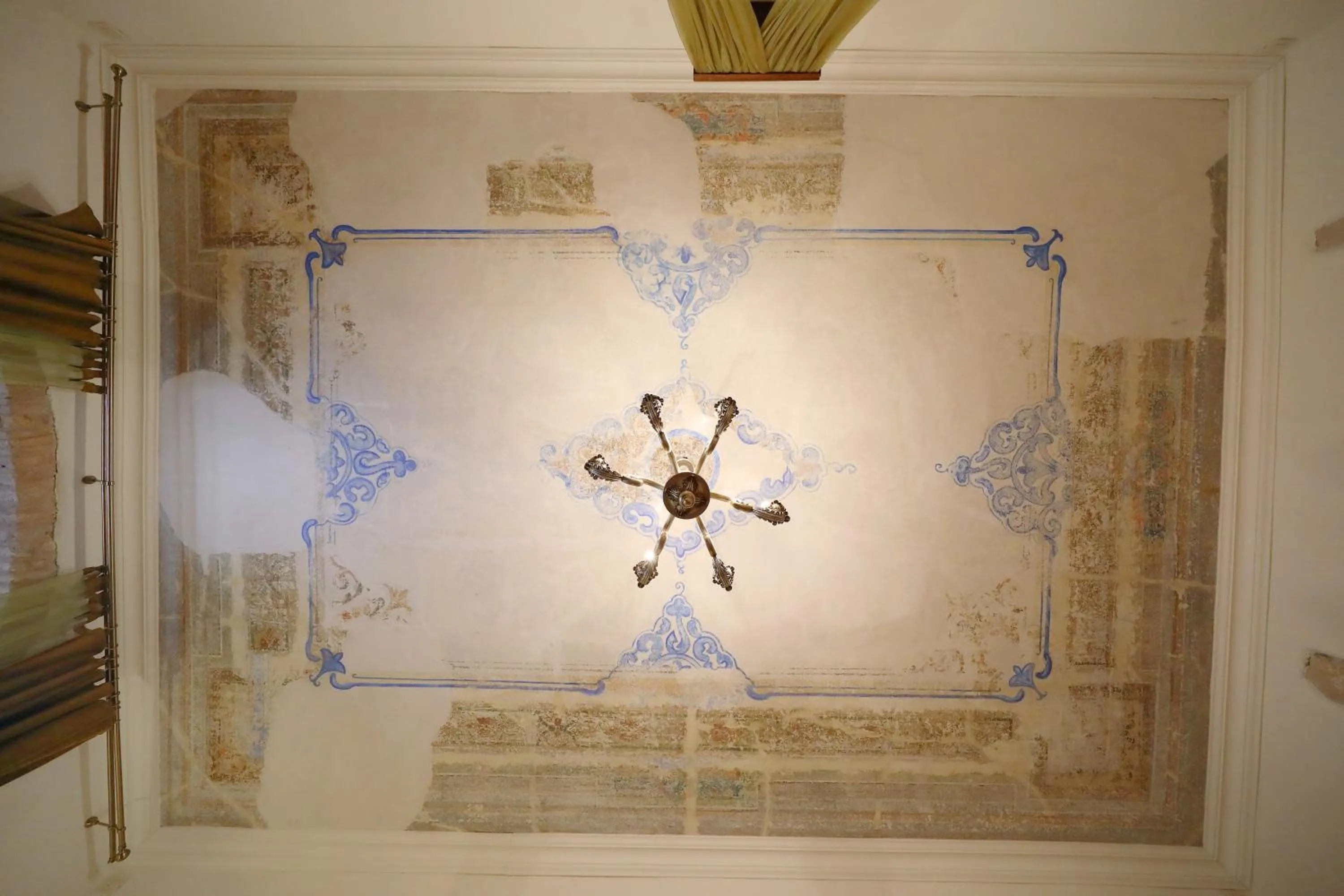 Petrizio Palace