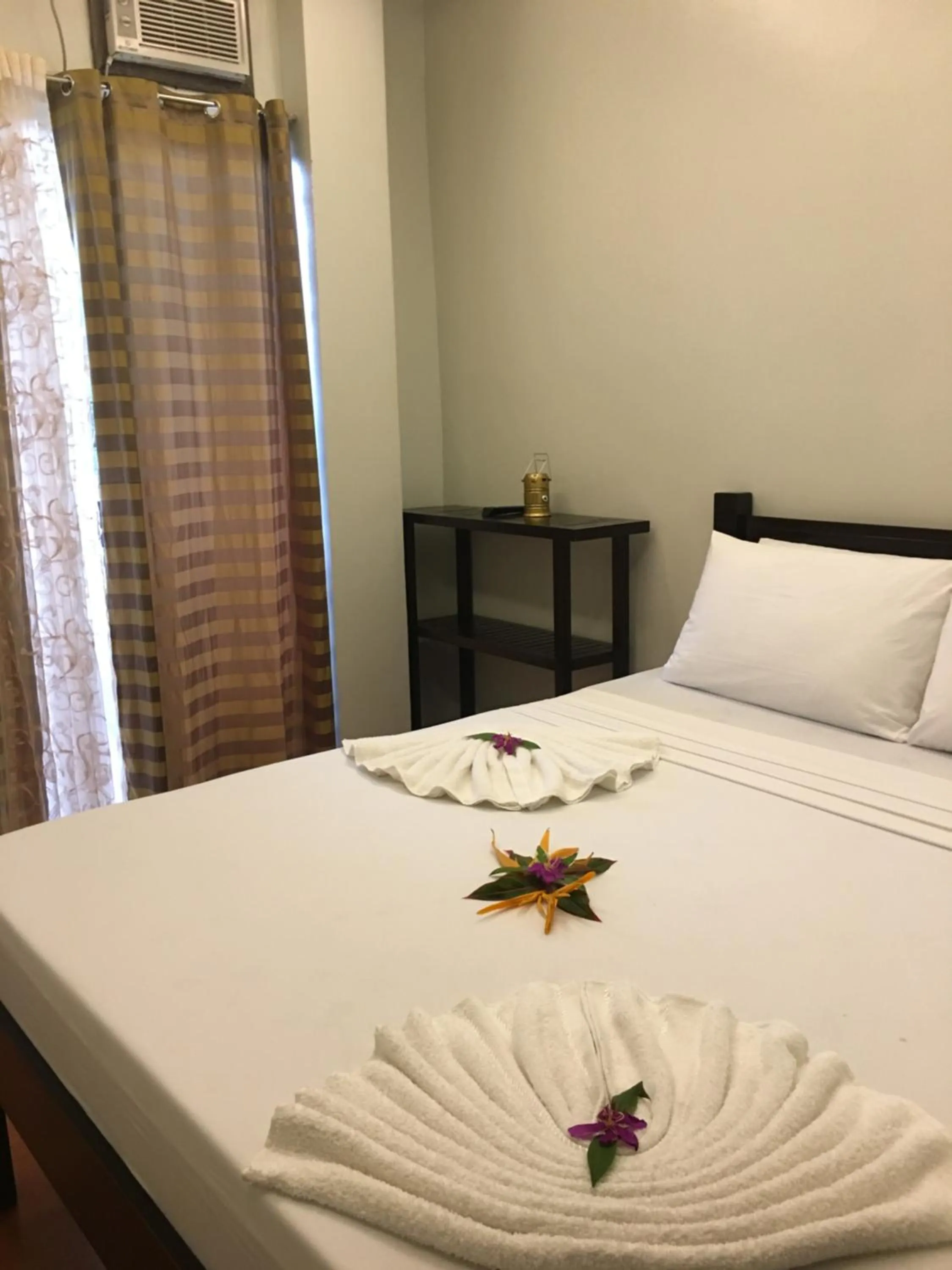 Bed in Seaslugs Travellers Inn